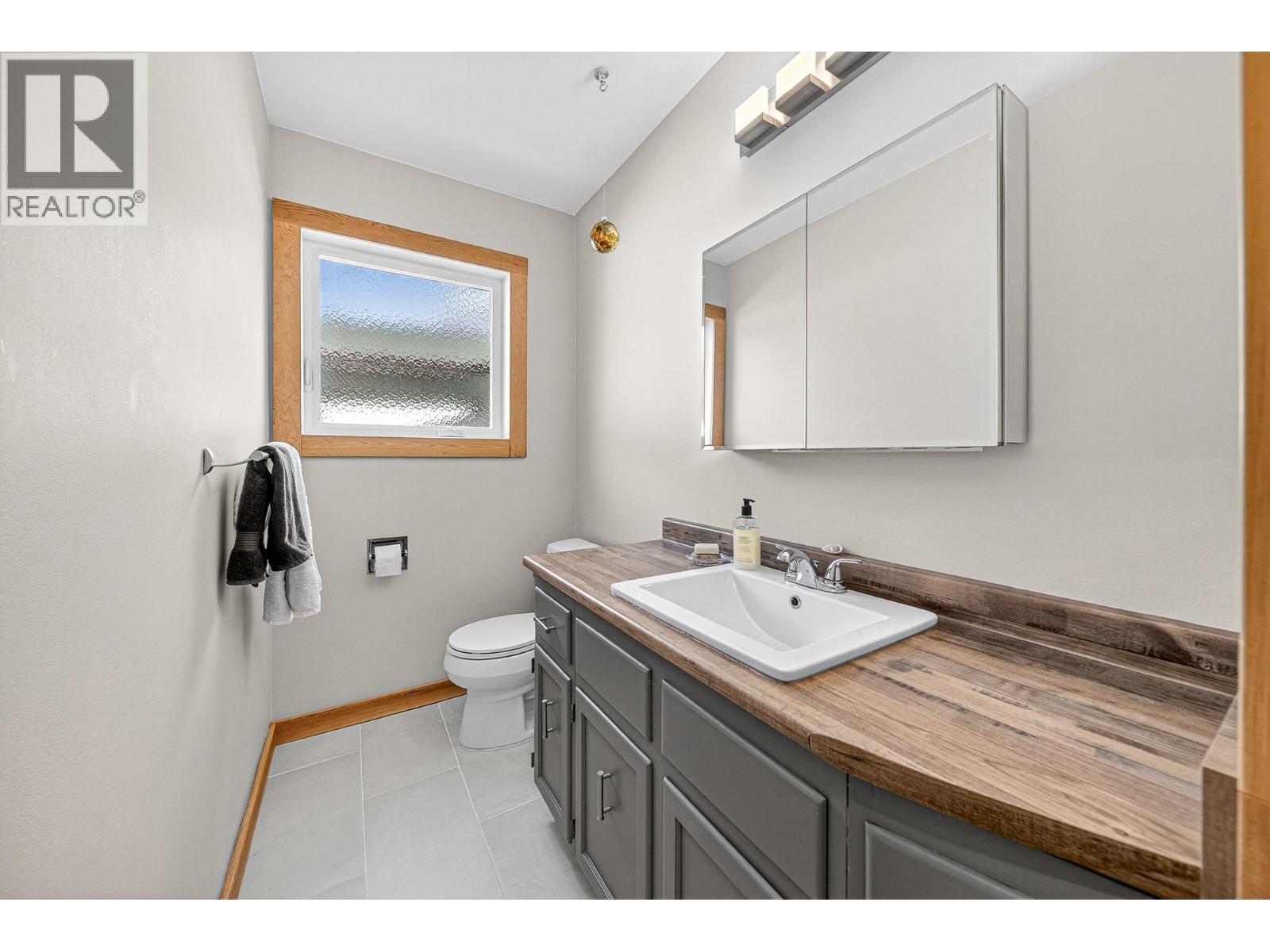 46 Mt Proctor Avenue, Fernie