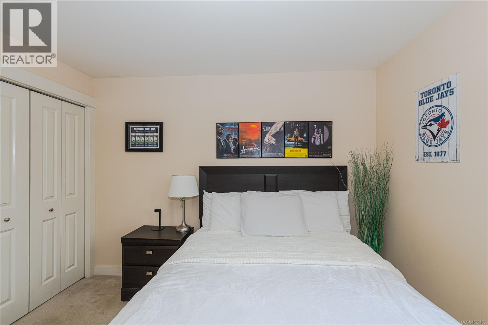 210 1315 Esquimalt Road, Esquimalt