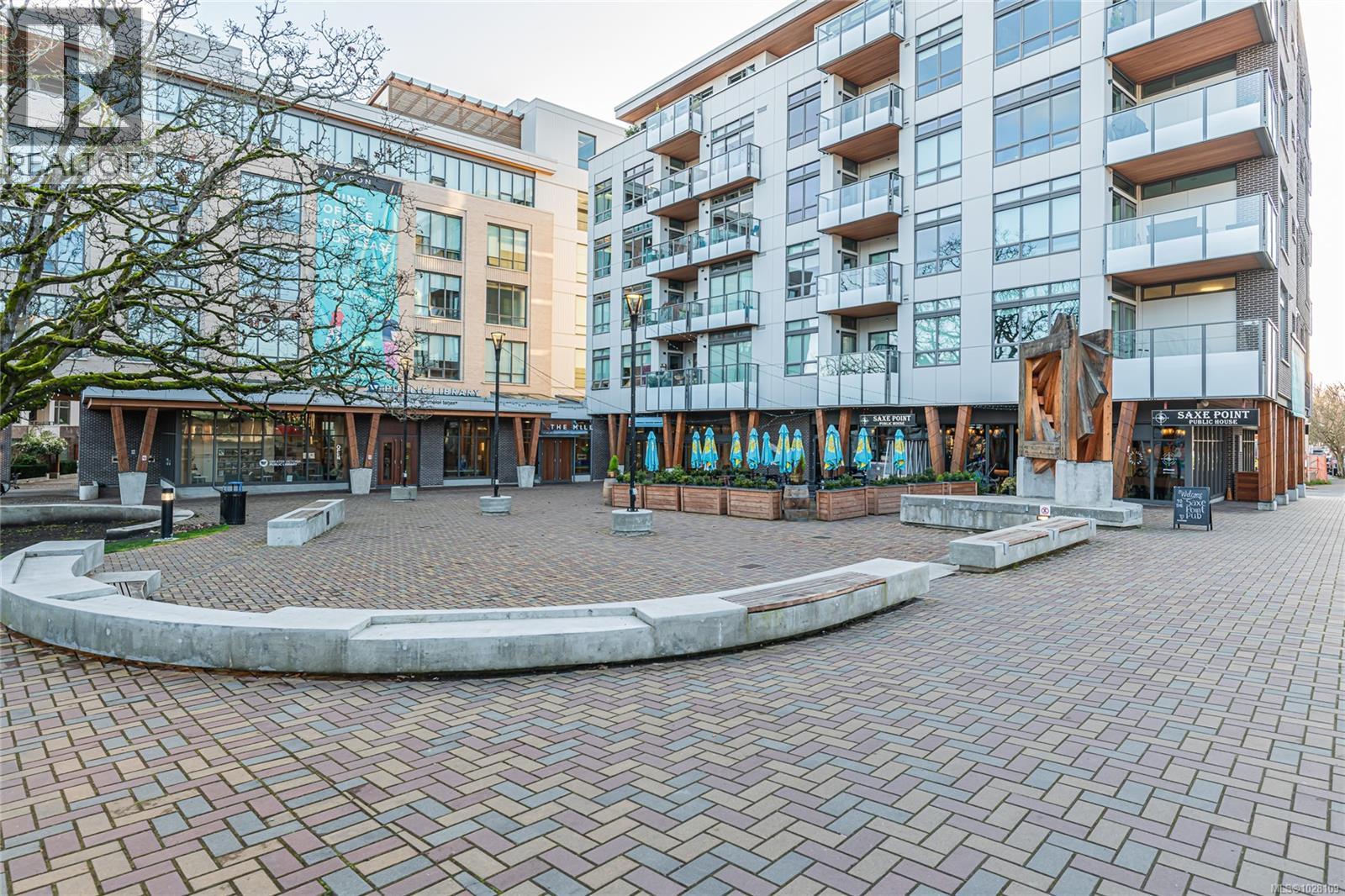 210 1315 Esquimalt Road, Esquimalt