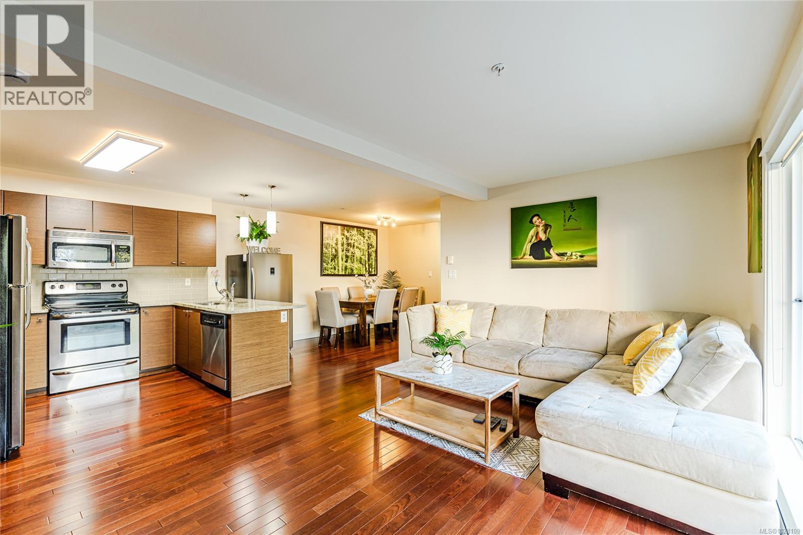 210 1315 Esquimalt Road, Esquimalt