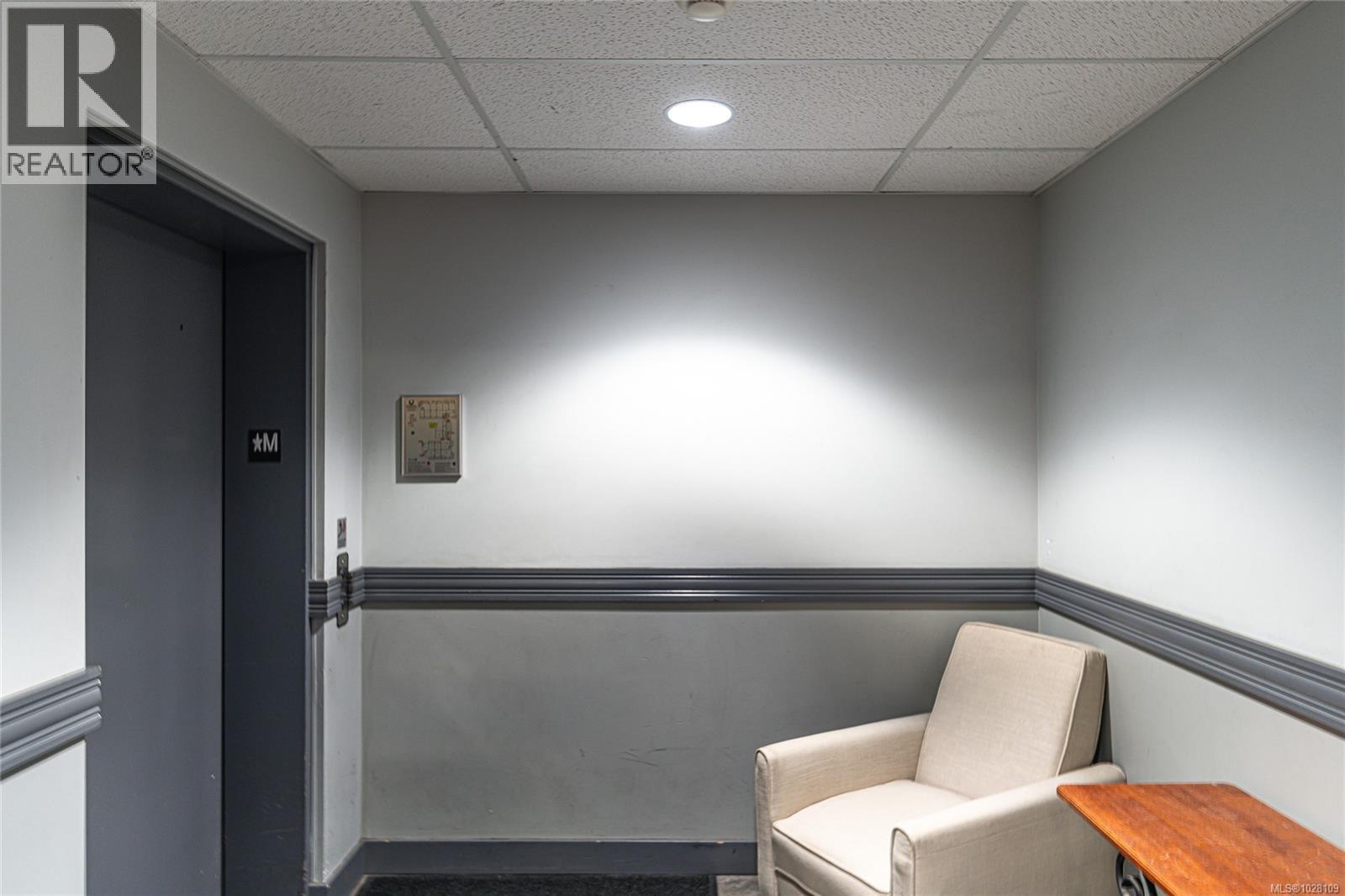 210 1315 Esquimalt Road, Esquimalt