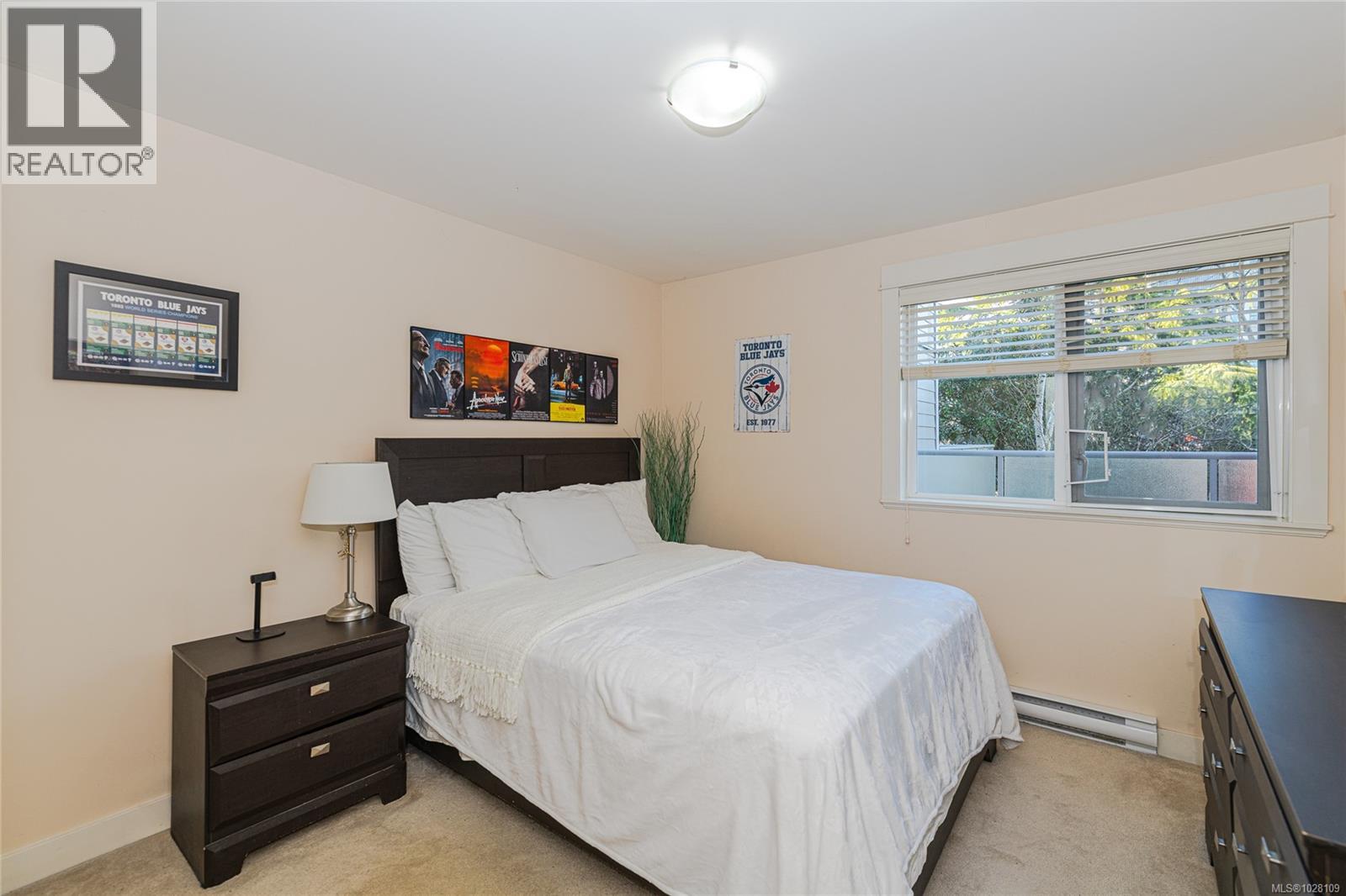 210 1315 Esquimalt Road, Esquimalt