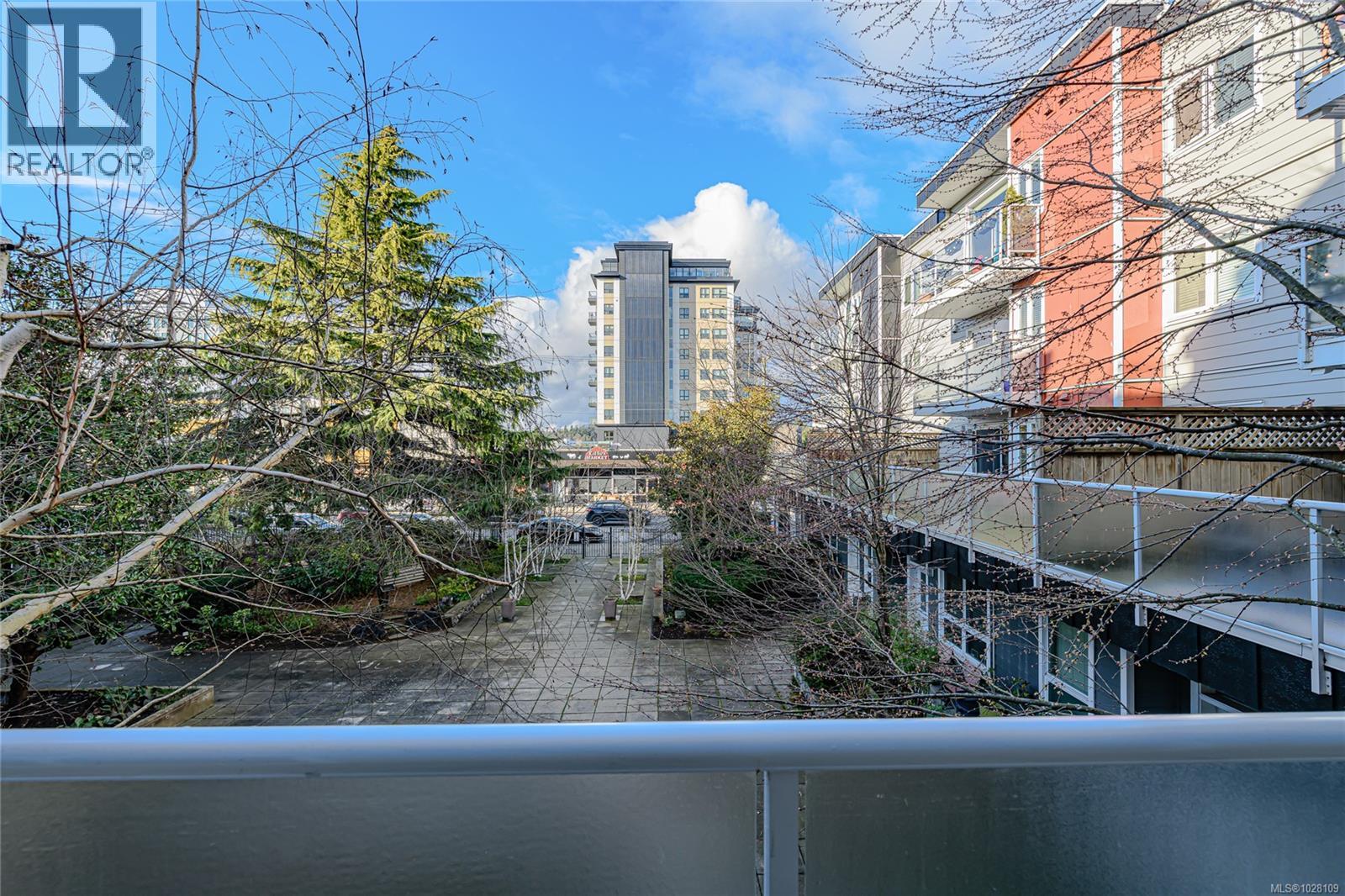 210 1315 Esquimalt Road, Esquimalt