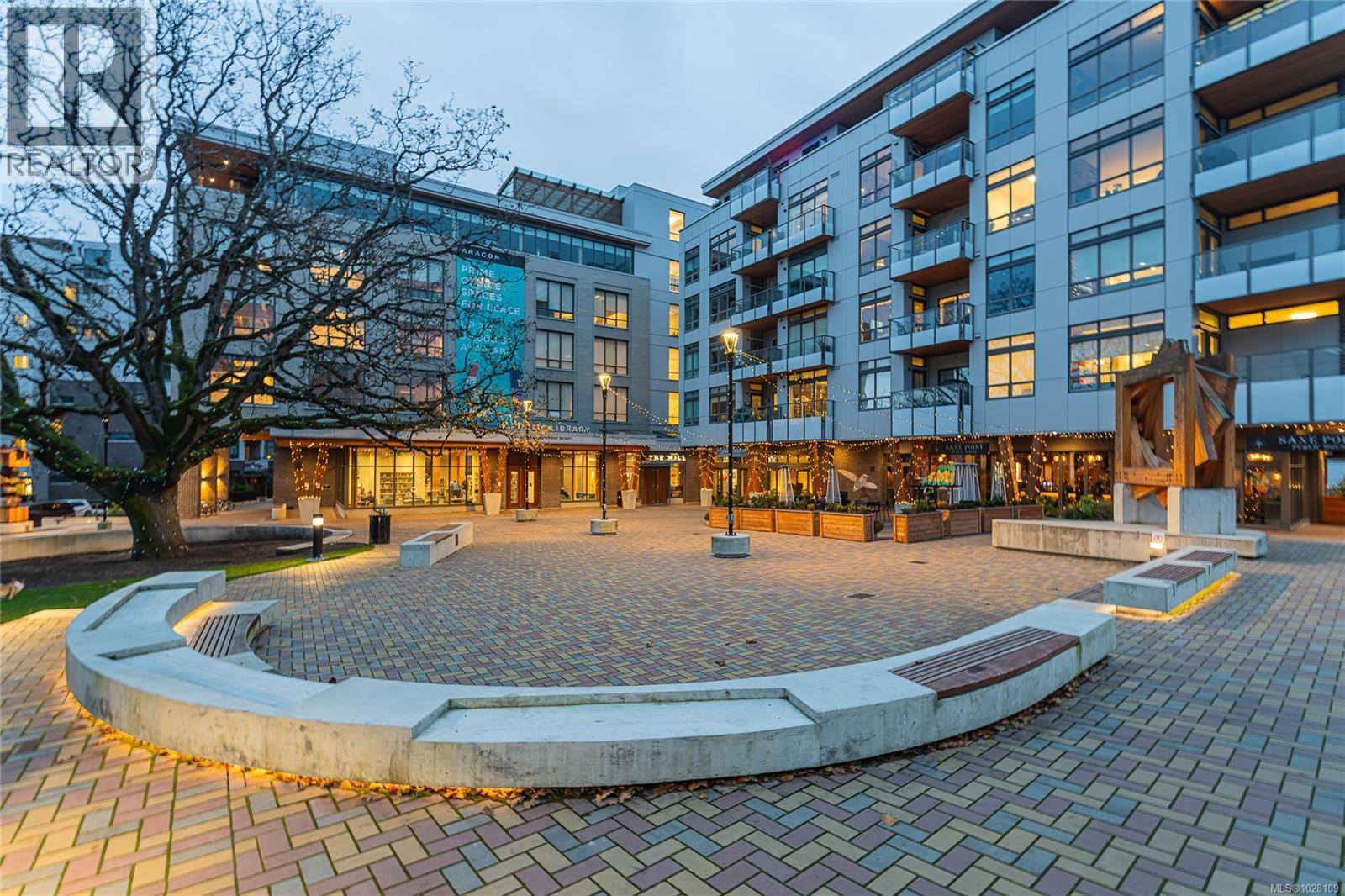 210 1315 Esquimalt Road, Esquimalt