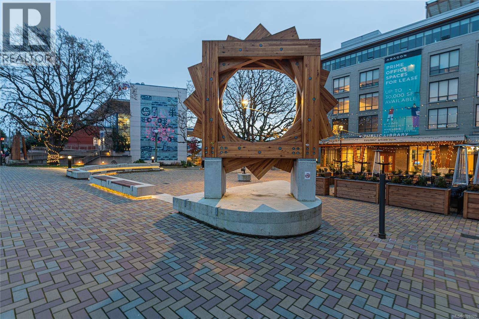 210 1315 Esquimalt Road, Esquimalt