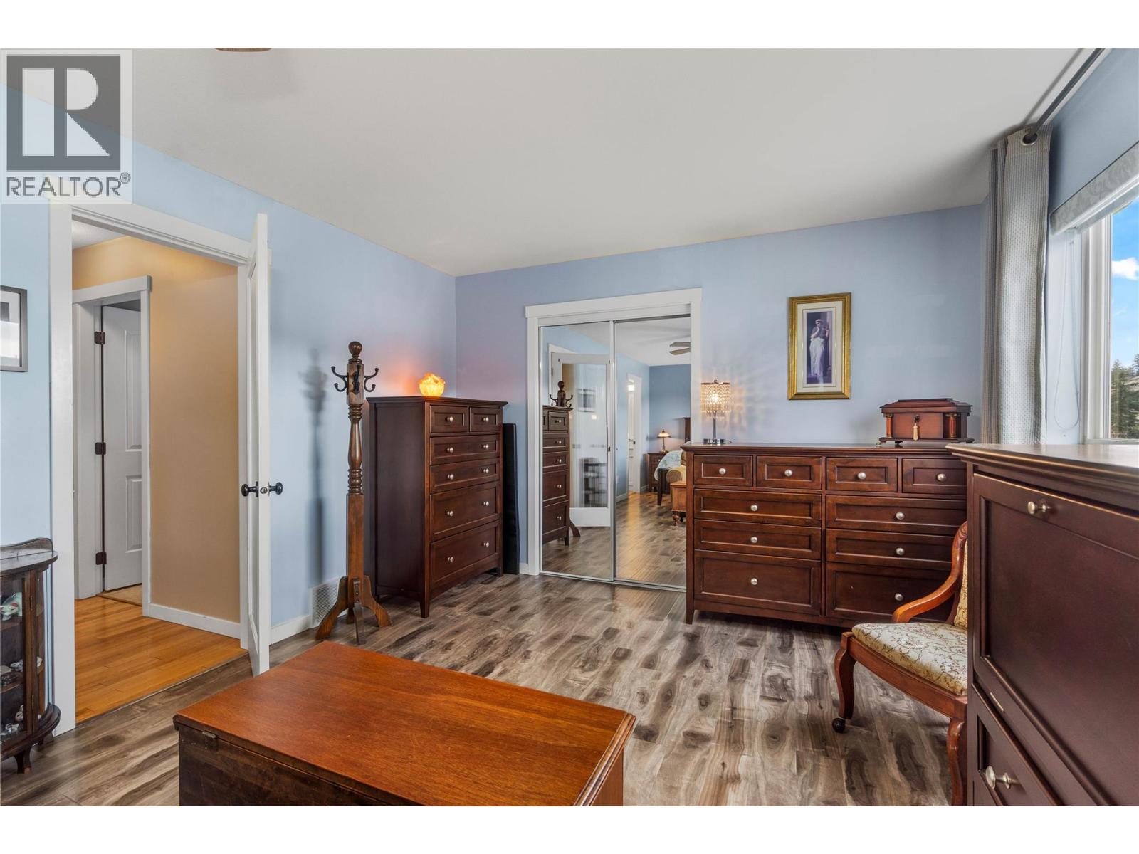 1912 SASKATOON PLACE - 20