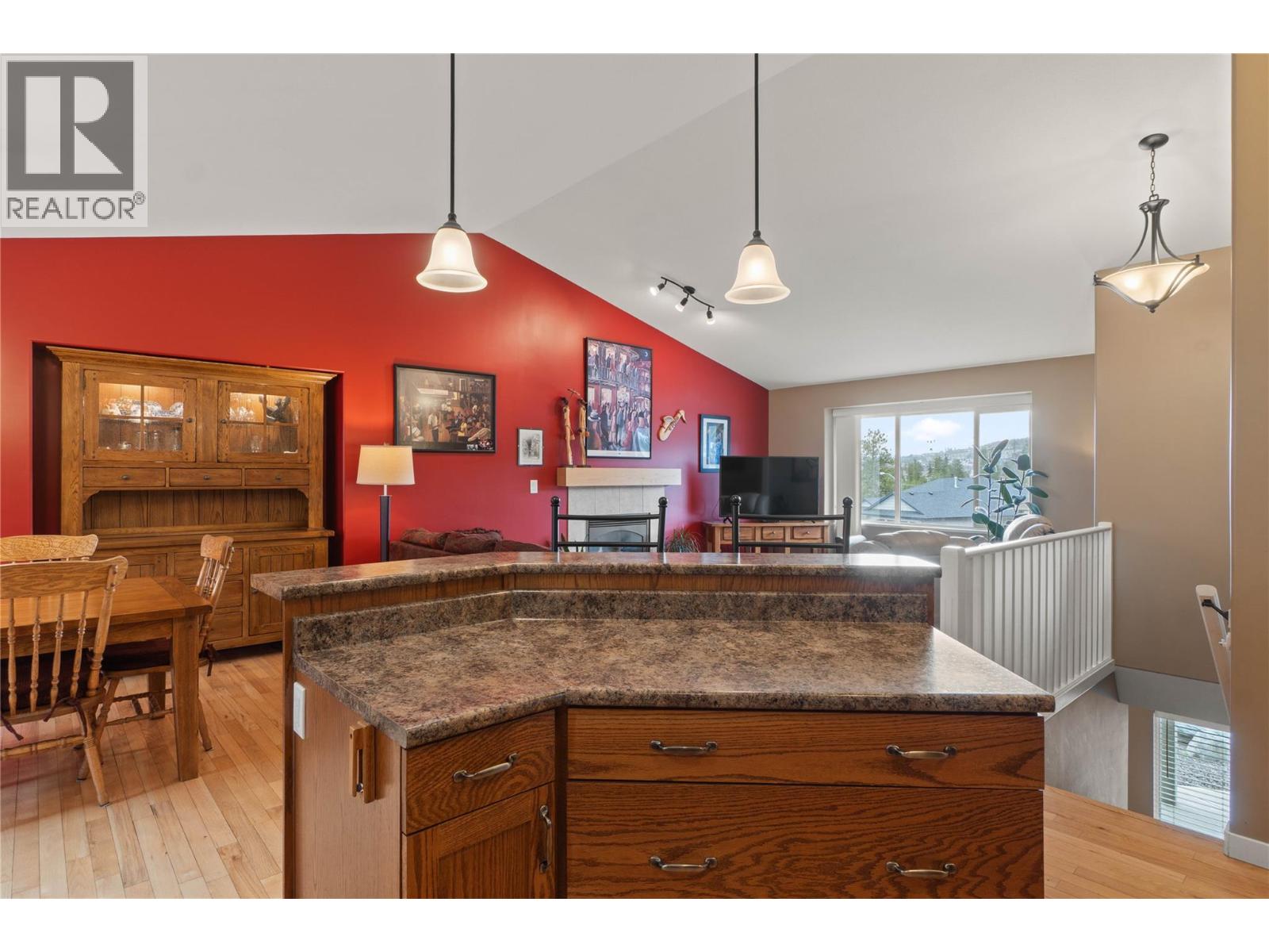 1912 SASKATOON PLACE - 29