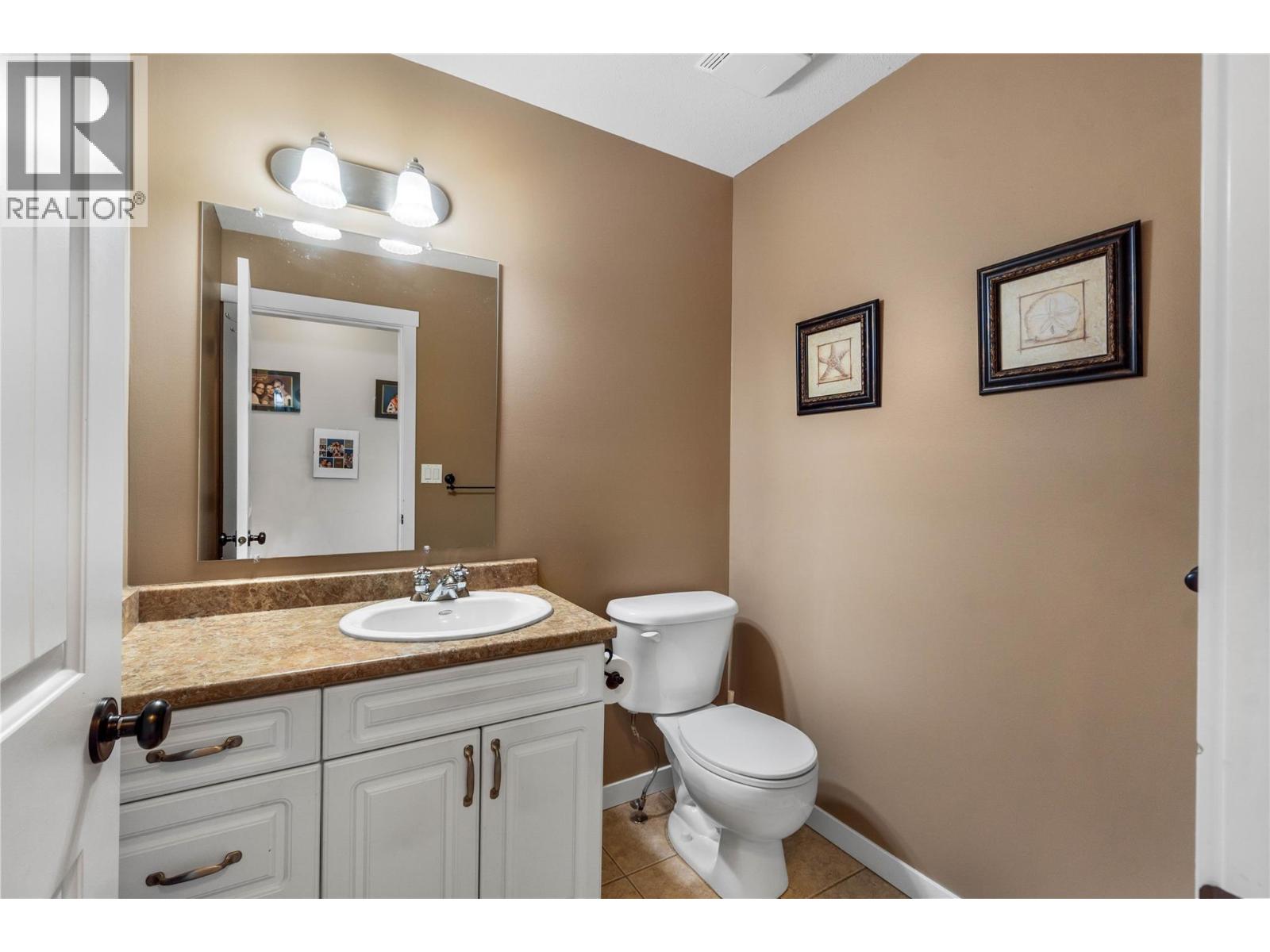 1912 SASKATOON PLACE - 19