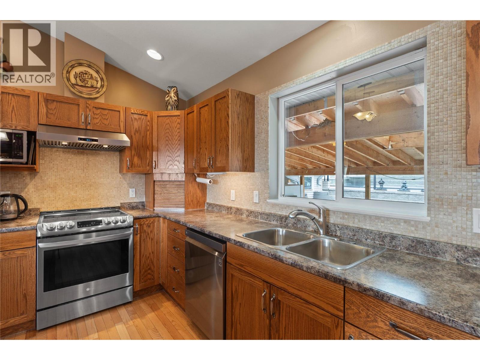 1912 SASKATOON PLACE - 26