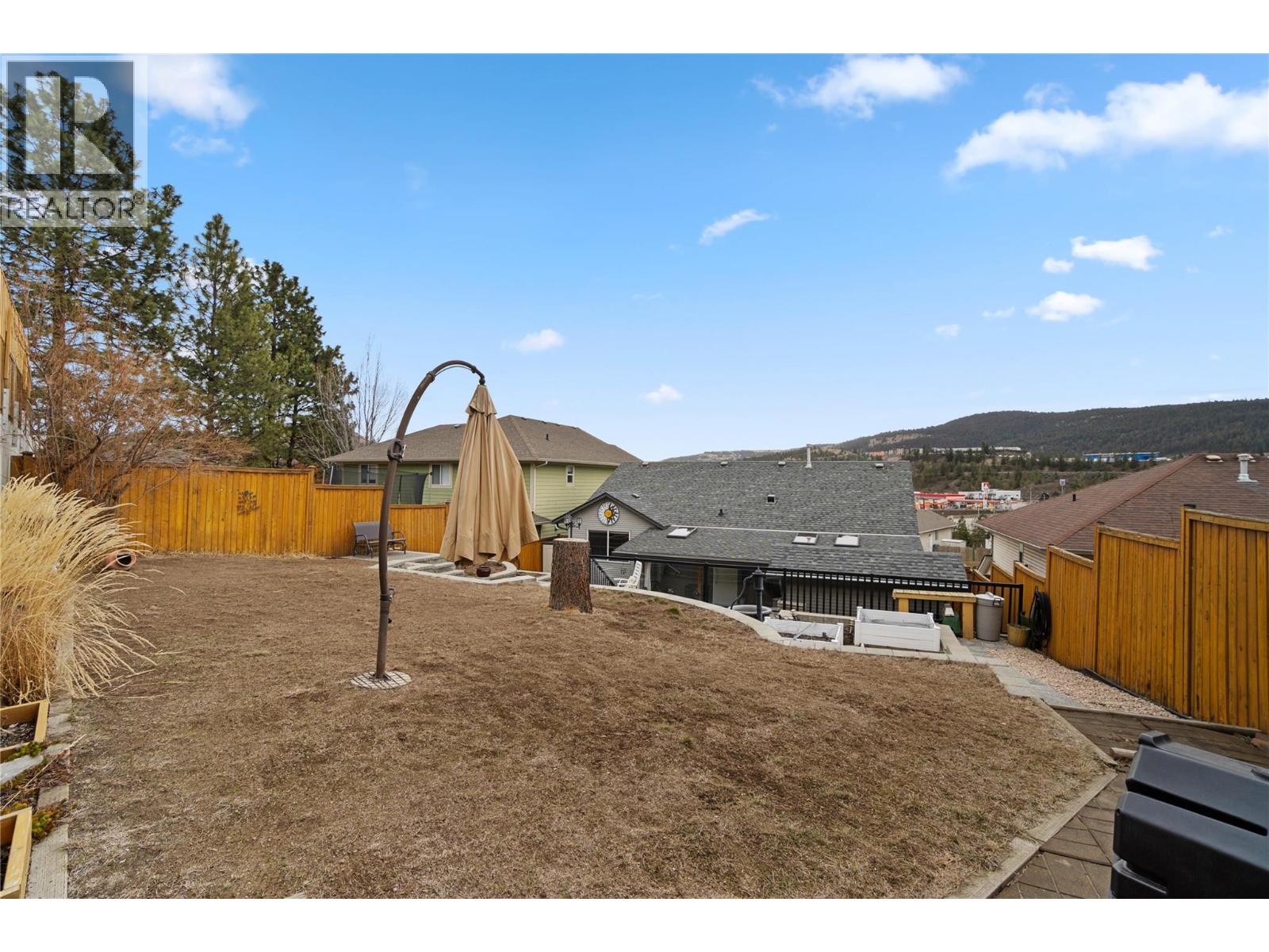 1912 SASKATOON PLACE - 34