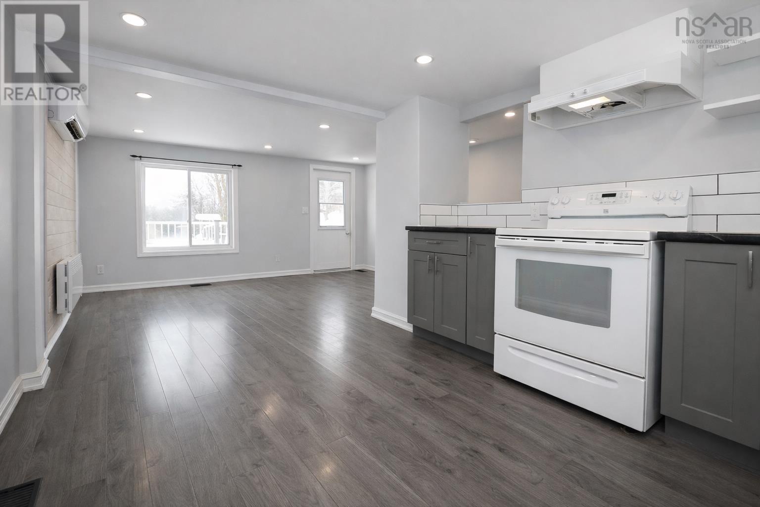 Property 9 of 27 of 79 Shingle Mill Road