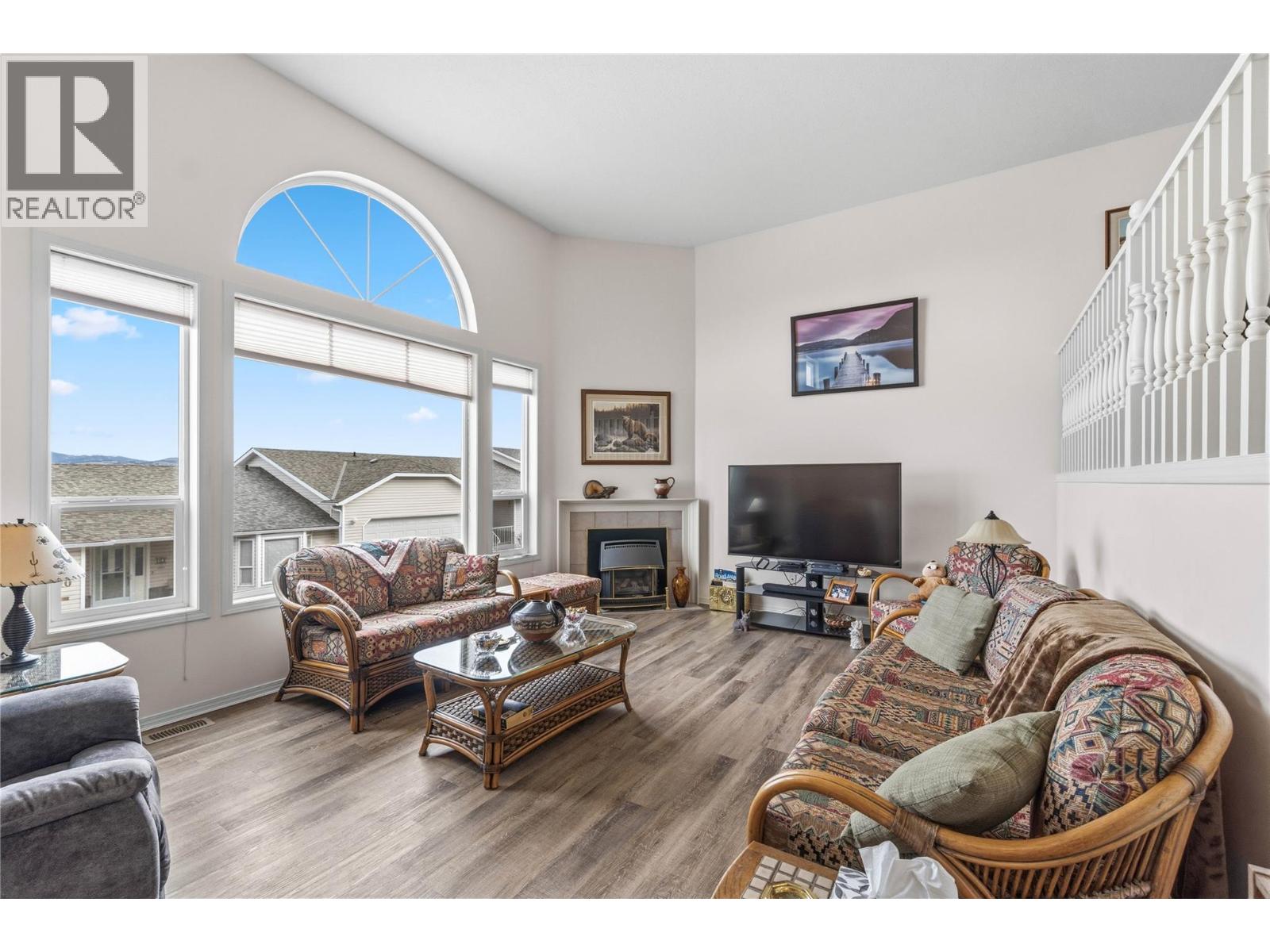 32 2022 PACIFIC Way, Kamloops