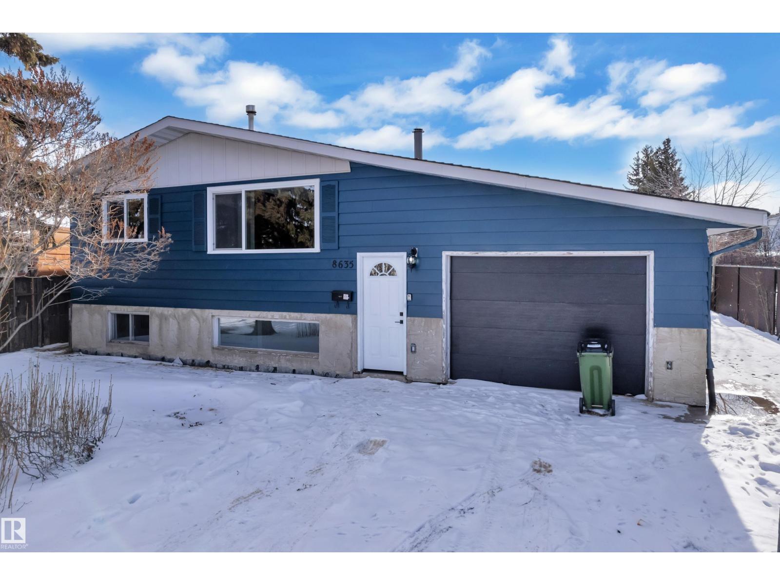 8635 33 AV NW - 1