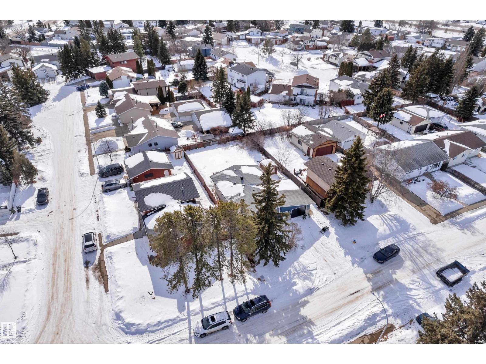 8635 33 AV NW - 38