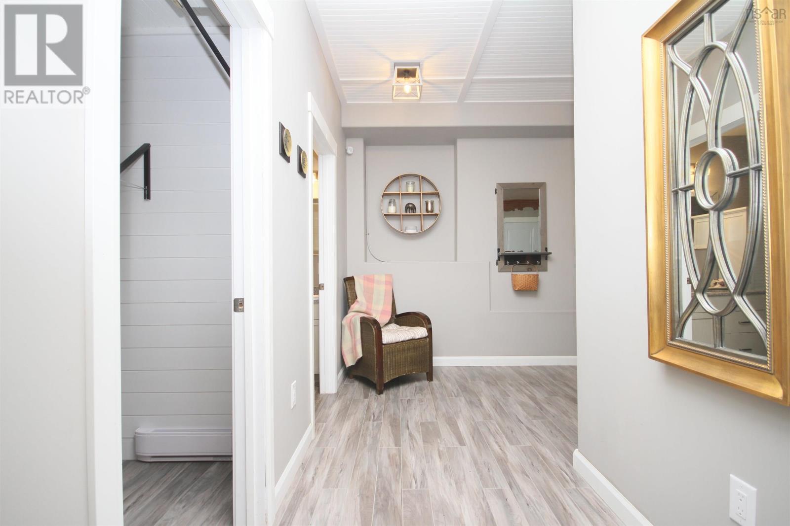 Property 29 of 38 of 10471 highway 16