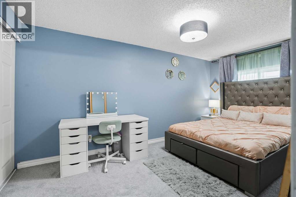 Single Family House for Sale in   Hubalta Road SE Dover Calgary 