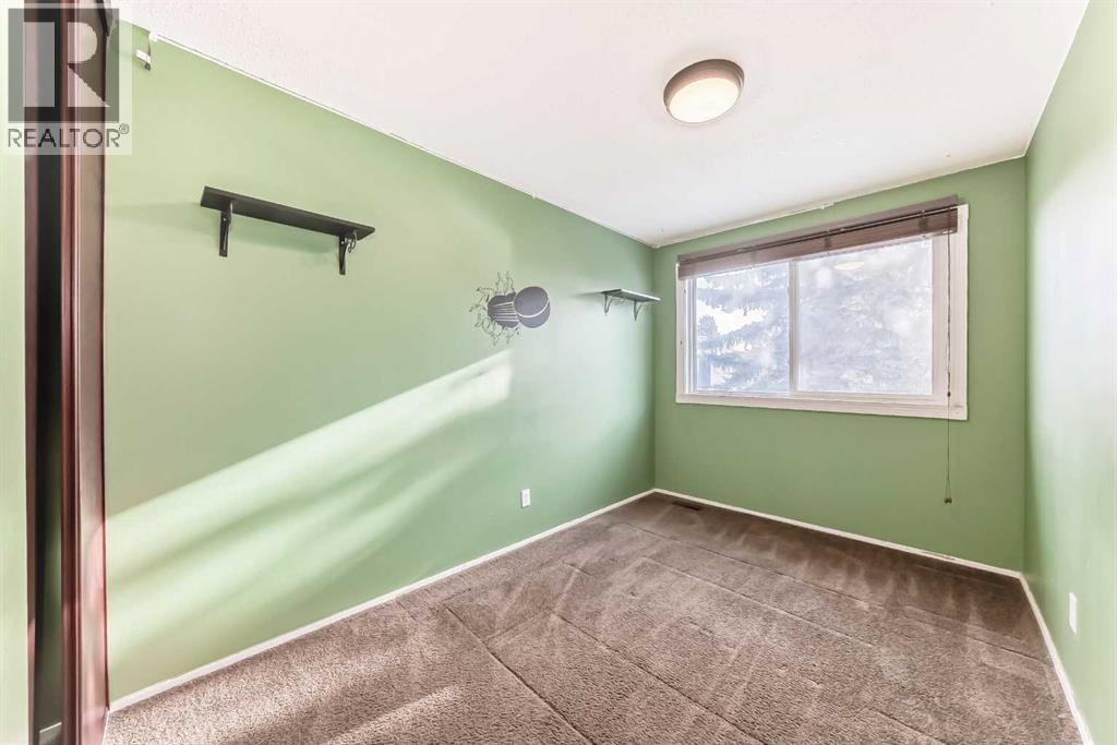 
          251 90 Avenue Southeast
            <br/>
            <span>Calgary</span>
            , 
            <span>AB</span>
             <span>T2J0A4</span>
         - Photo 21