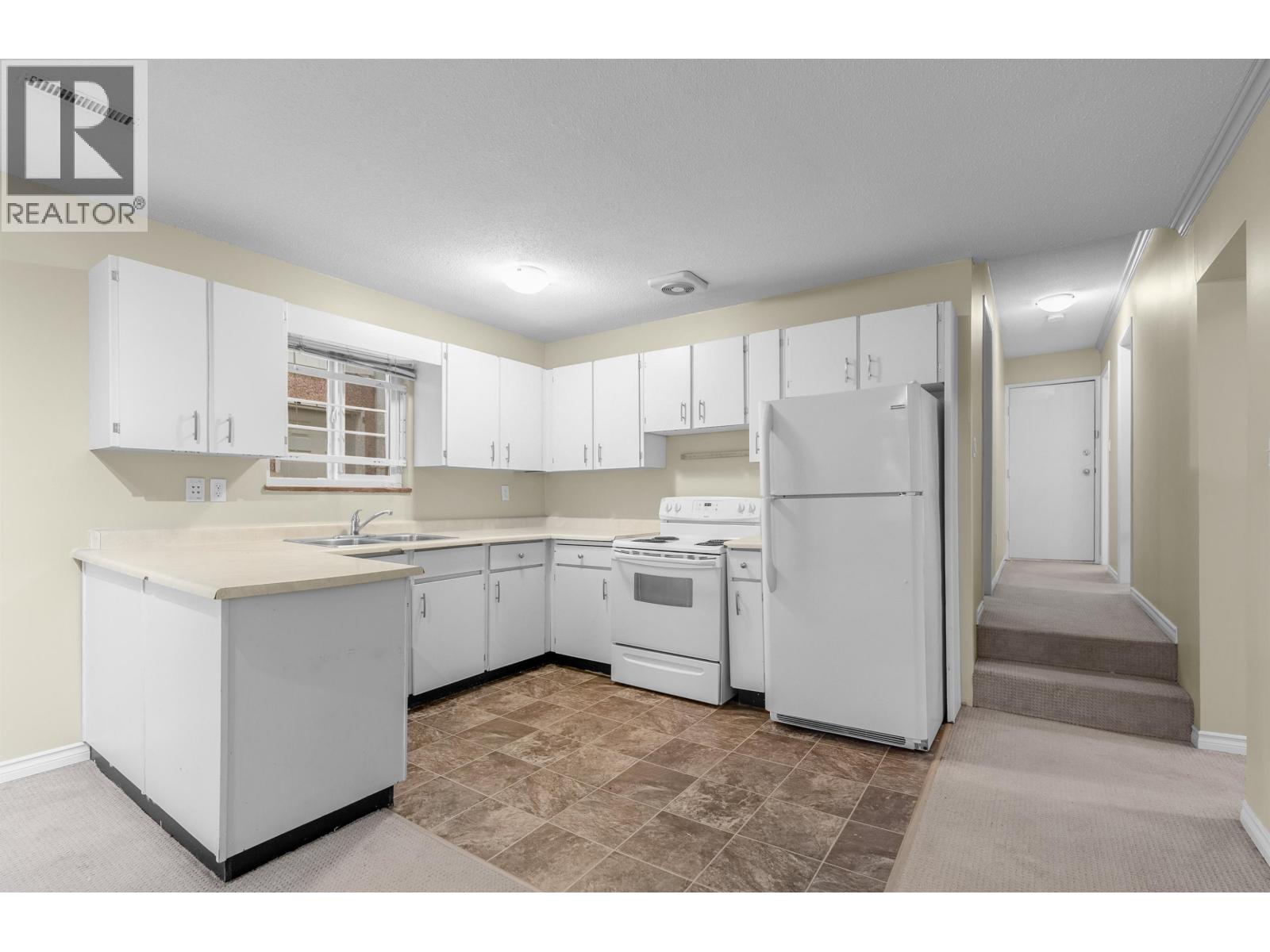 5486 MANOR STREET, Burnaby