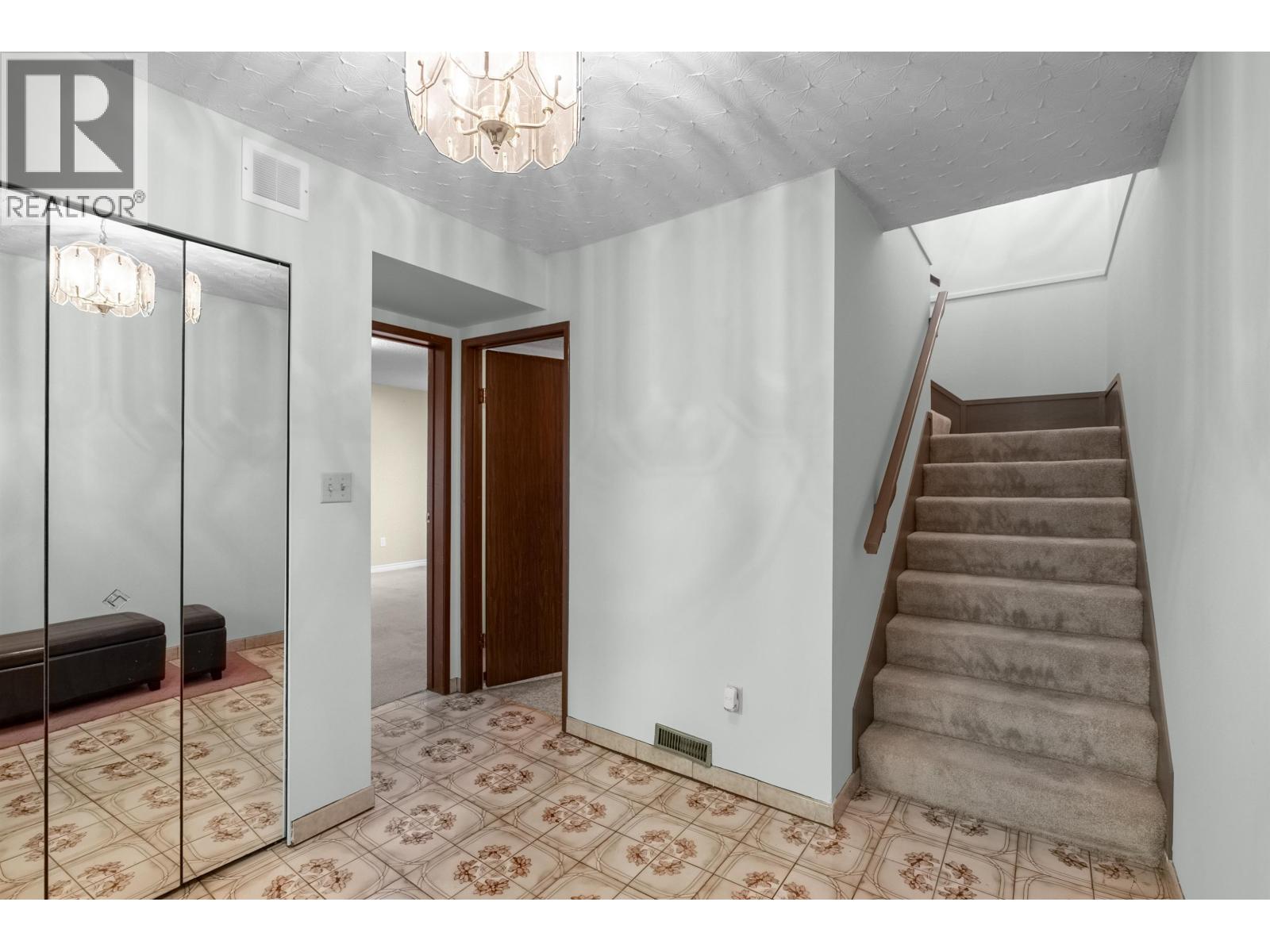 5486 MANOR STREET, Burnaby