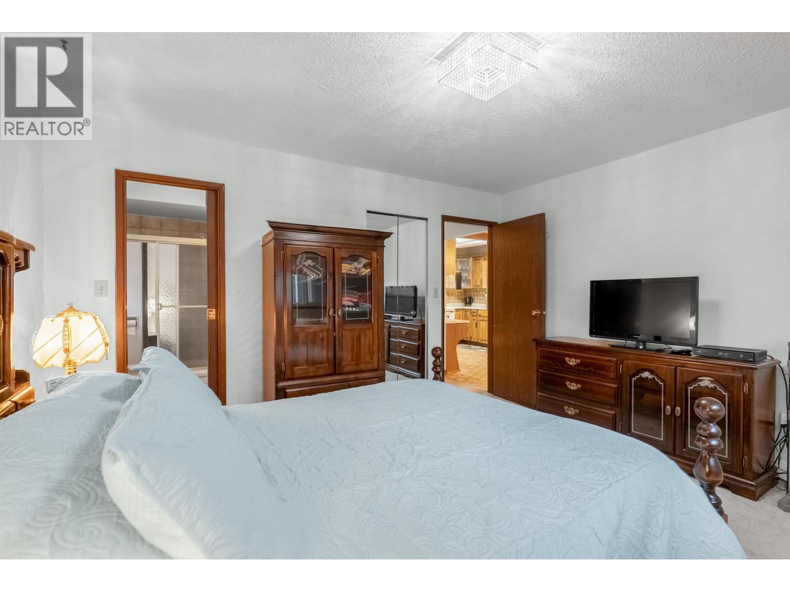 5486 MANOR STREET, Burnaby