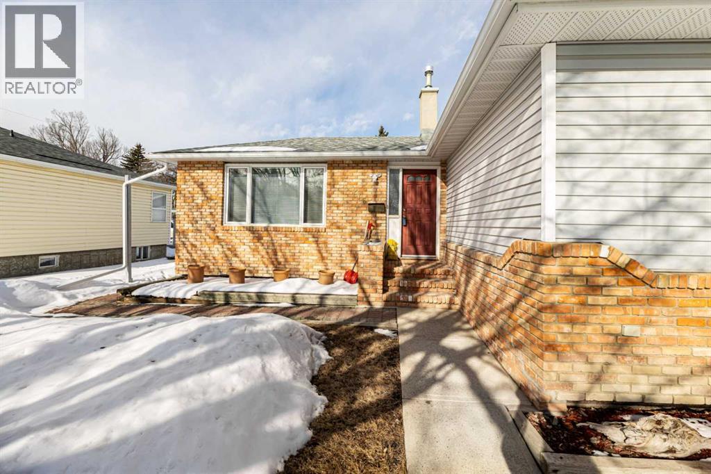 Single Family House Bungalow for Sale in   Street Mountview Red Deer 