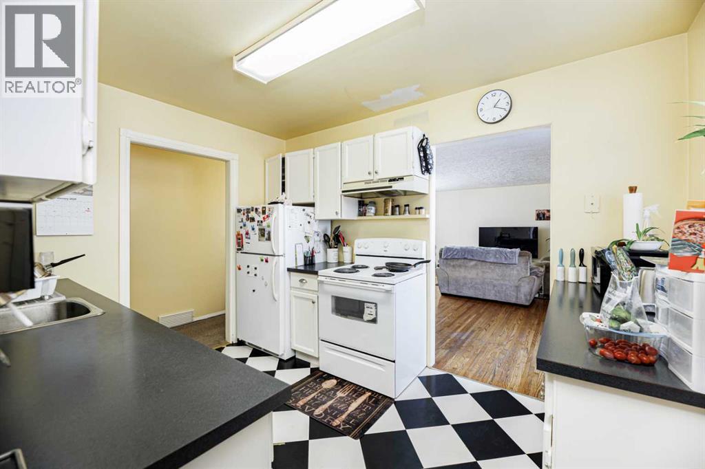 Single Family House Bungalow for Sale in   Street Mountview Red Deer 