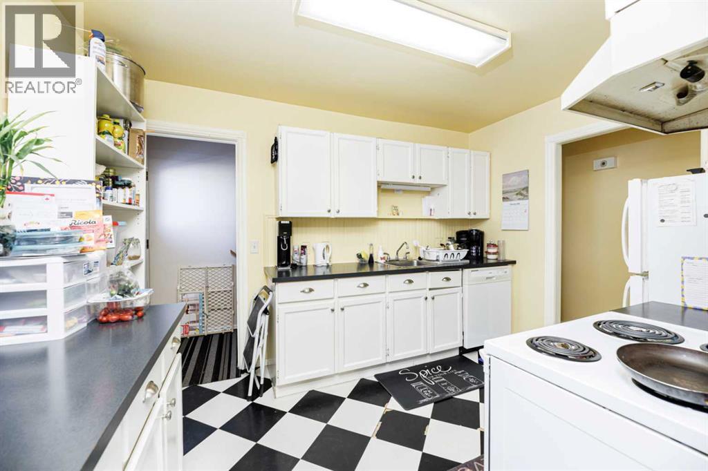 Single Family House Bungalow for Sale in   Street Mountview Red Deer 