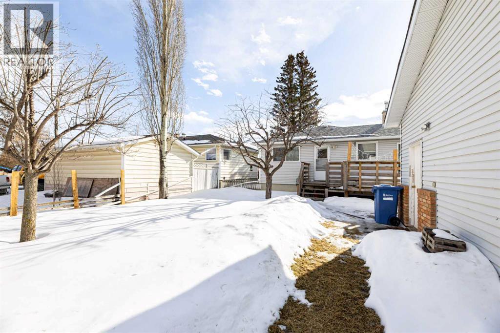 Single Family House Bungalow for Sale in   Street Mountview Red Deer 
