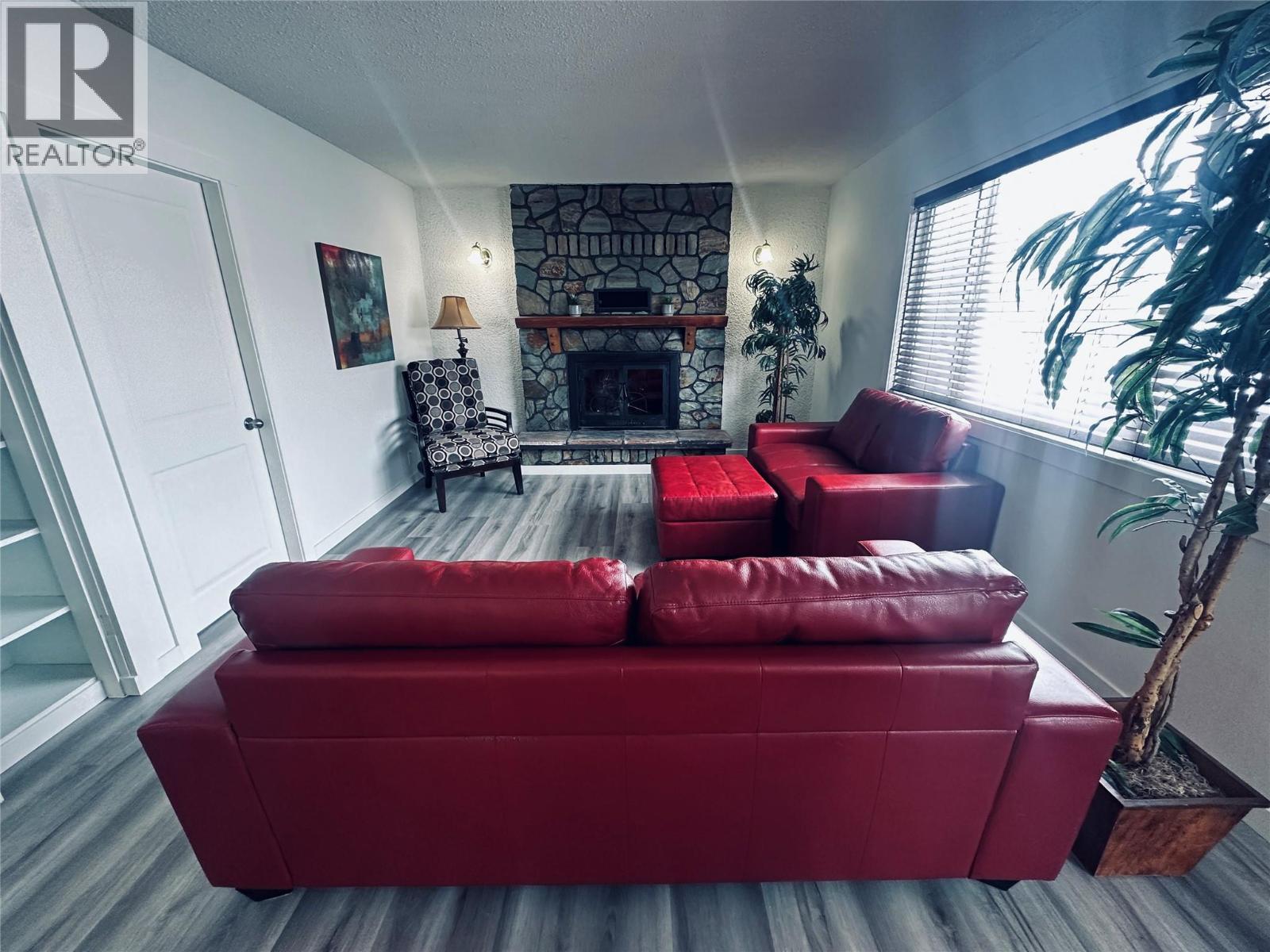 921 91A Avenue - Photo 5 of 12, Dawson Creek, British Columbia