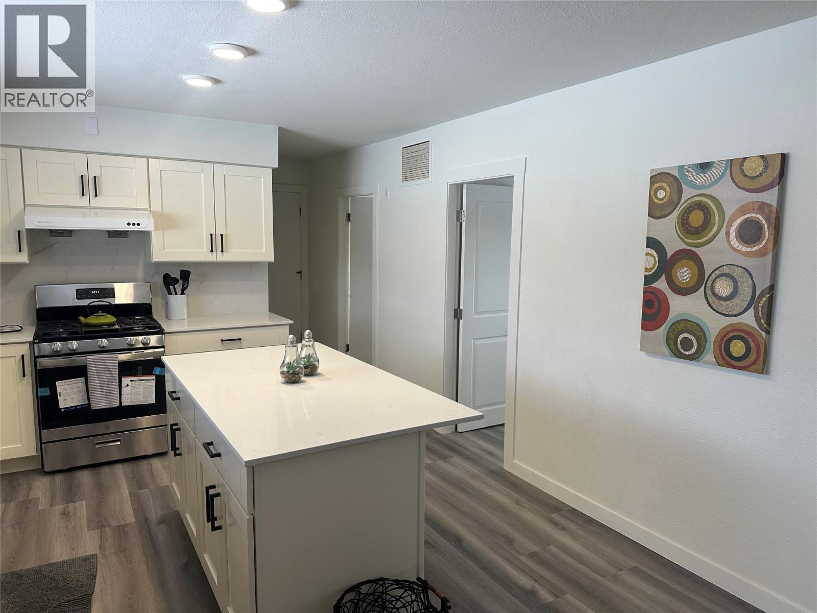 921 91A Avenue - Photo 4 of 12, Dawson Creek, British Columbia