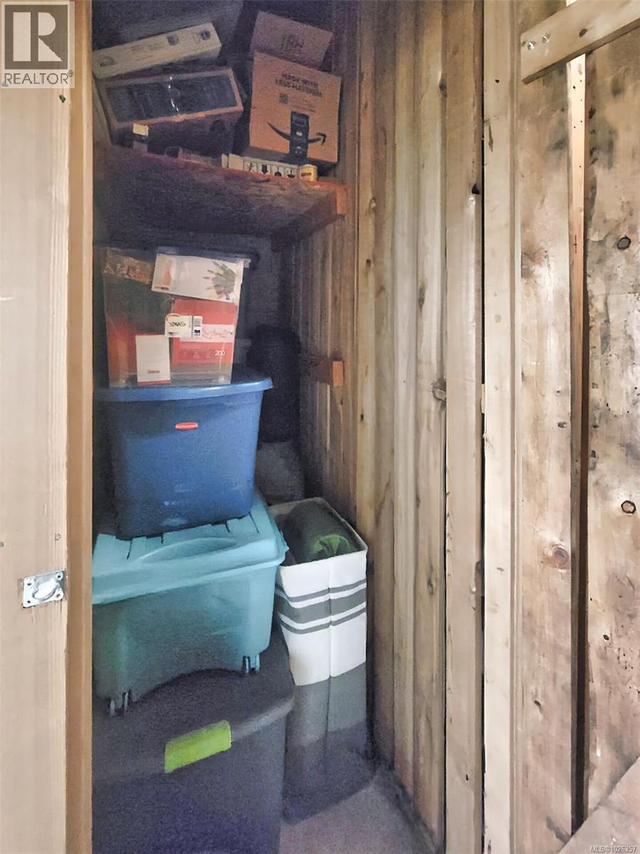 #414 1419 STADACONA AVE - 38