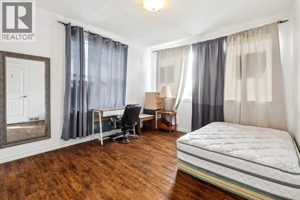 Single Family House for Sale in   Street SE Forest Lawn Calgary 