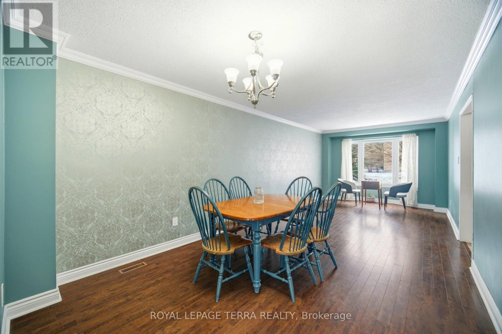 44 CARRUTHERS CRESCENT - 10