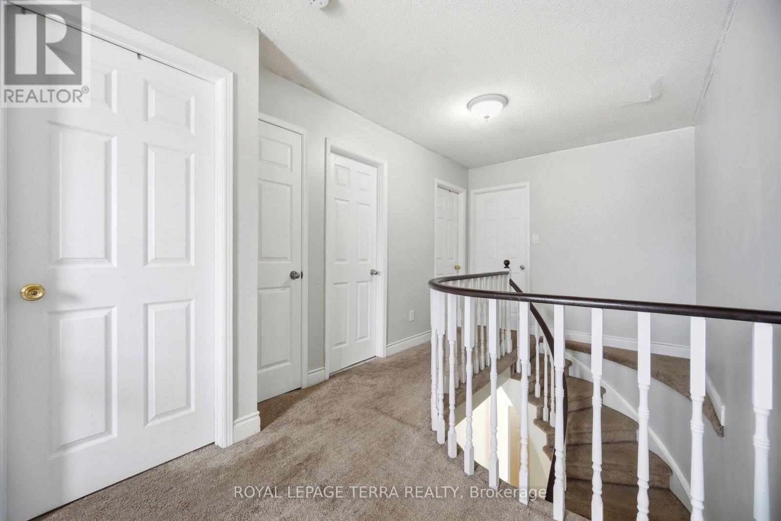 44 CARRUTHERS CRESCENT - 24