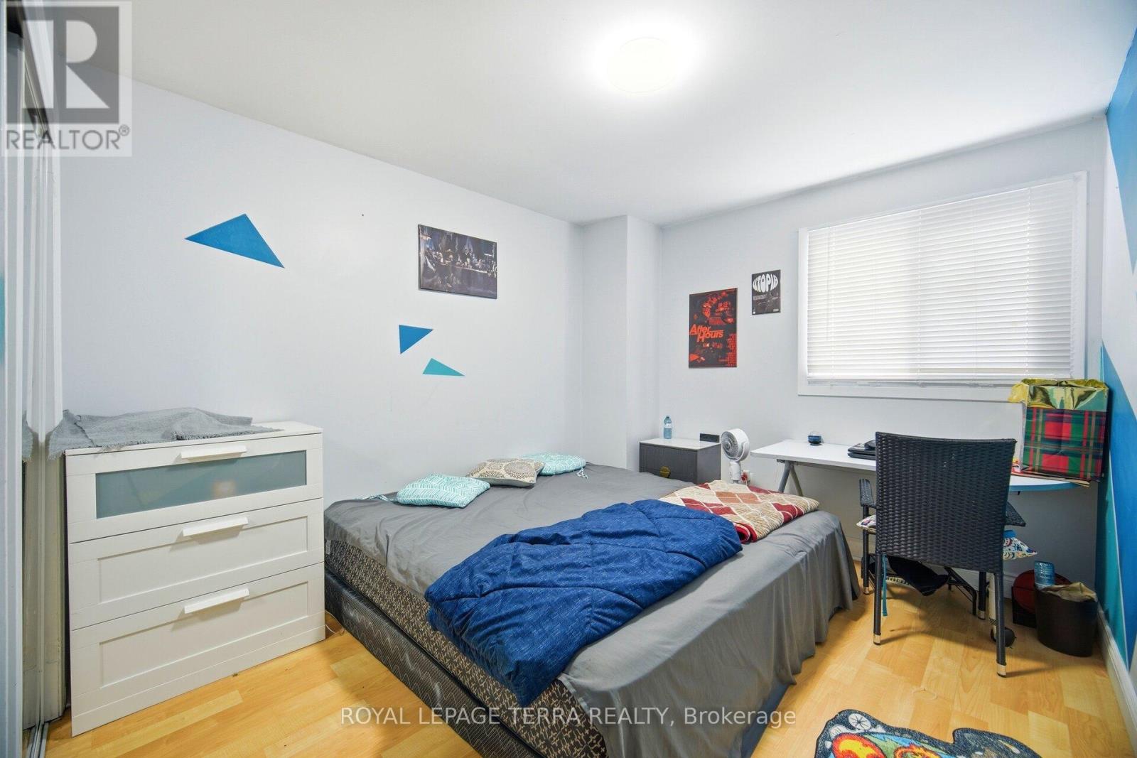 44 CARRUTHERS CRESCENT - 33
