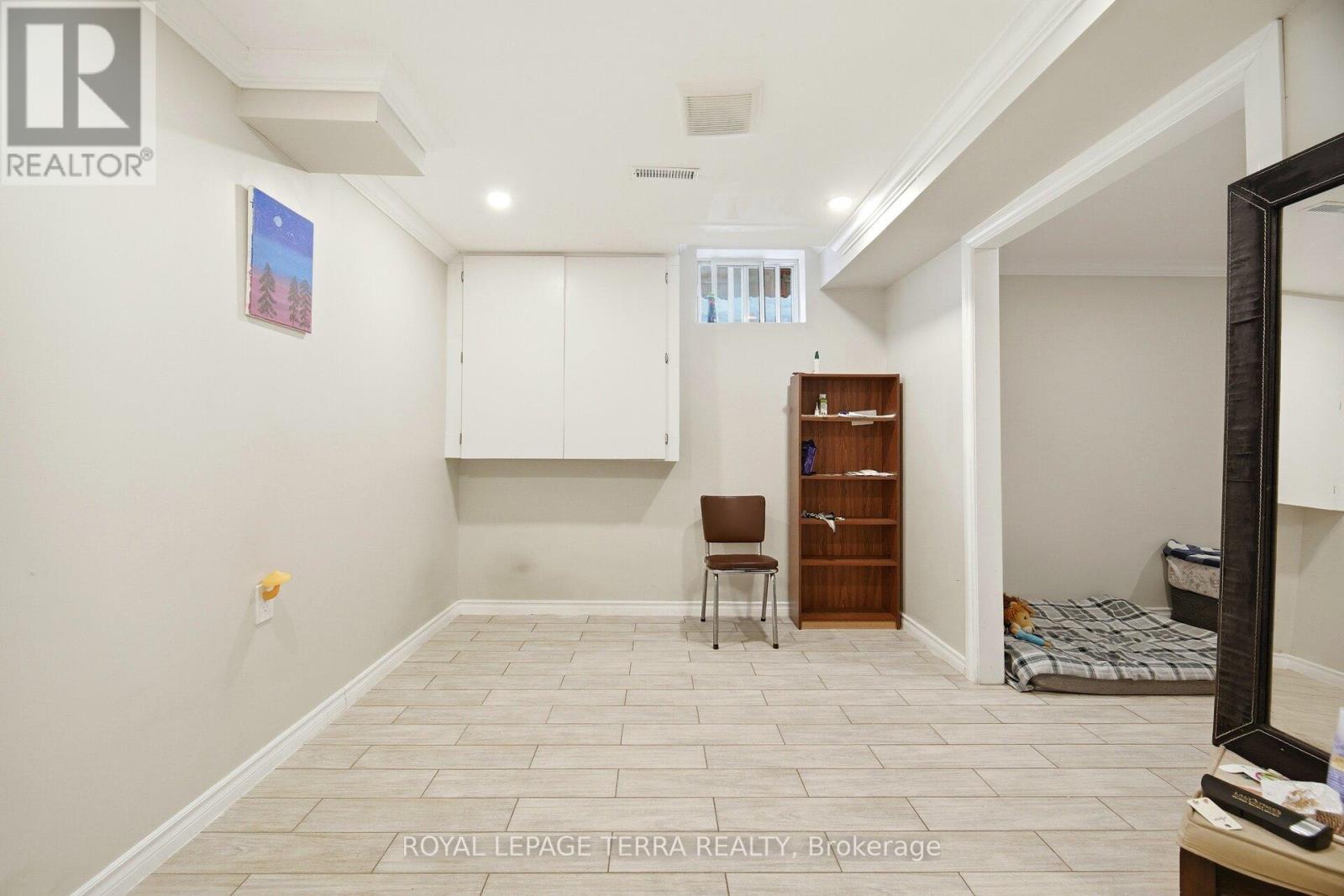 44 CARRUTHERS CRESCENT - 41