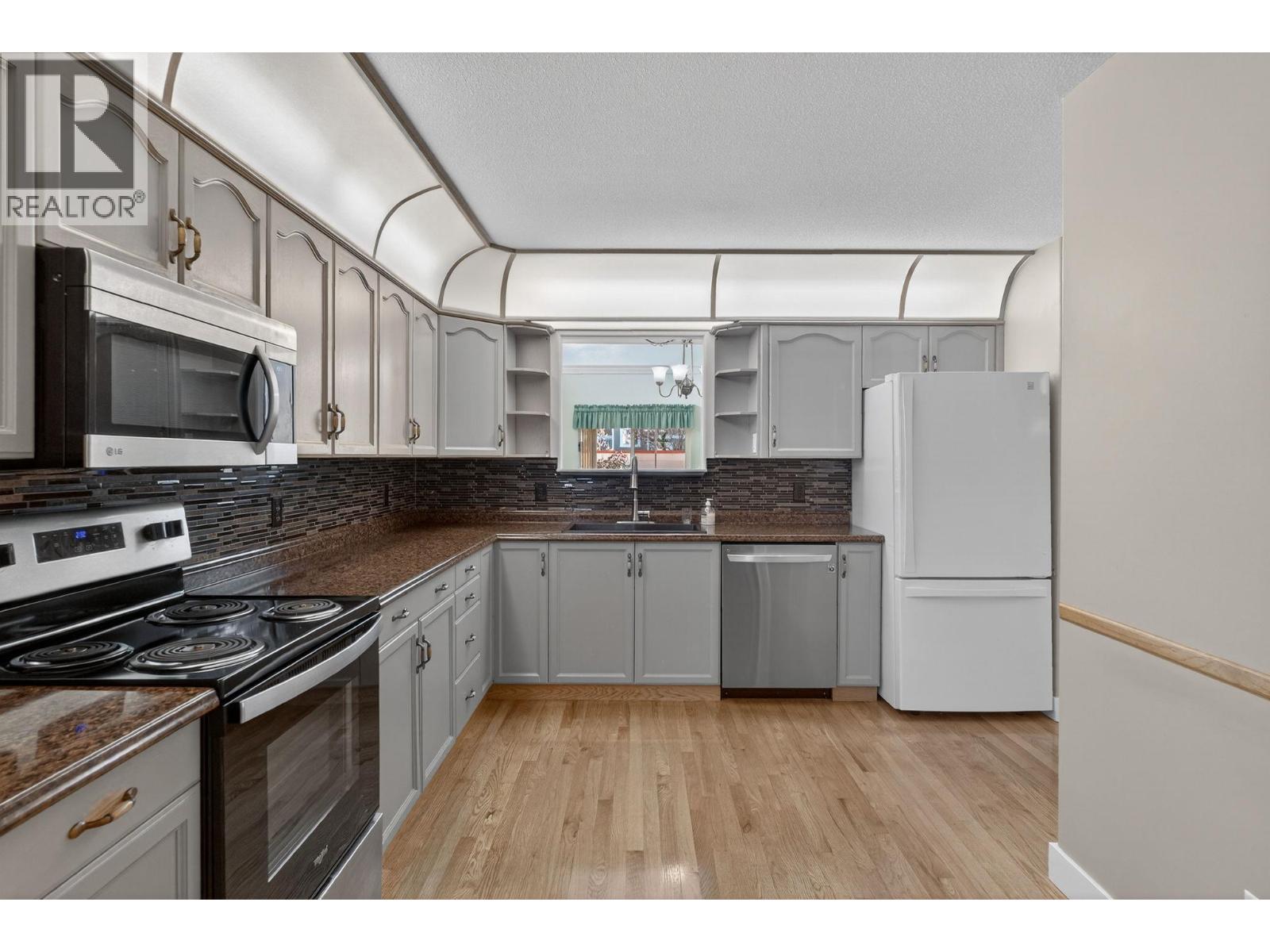 #13 1800 Parkview Crescent Lot# SL13 - 7
