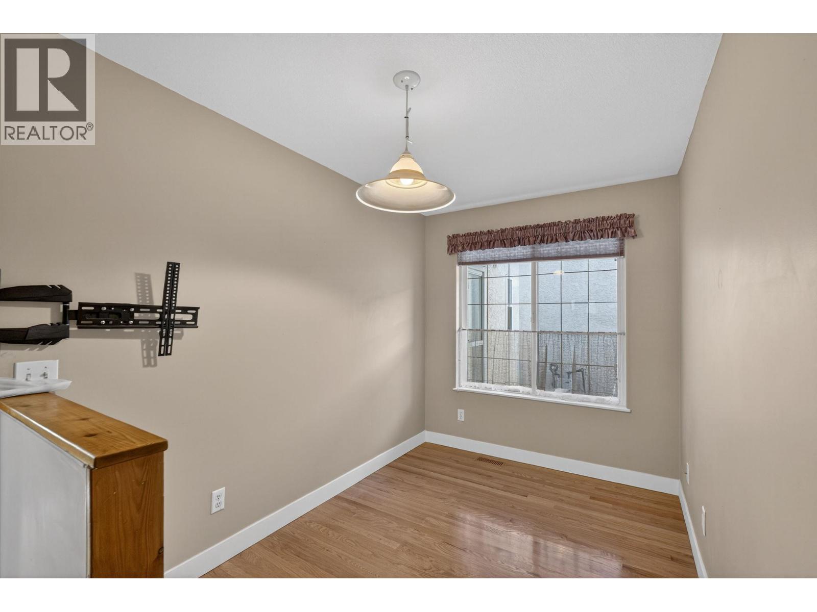 13 1800 Parkview Crescent, Kelowna