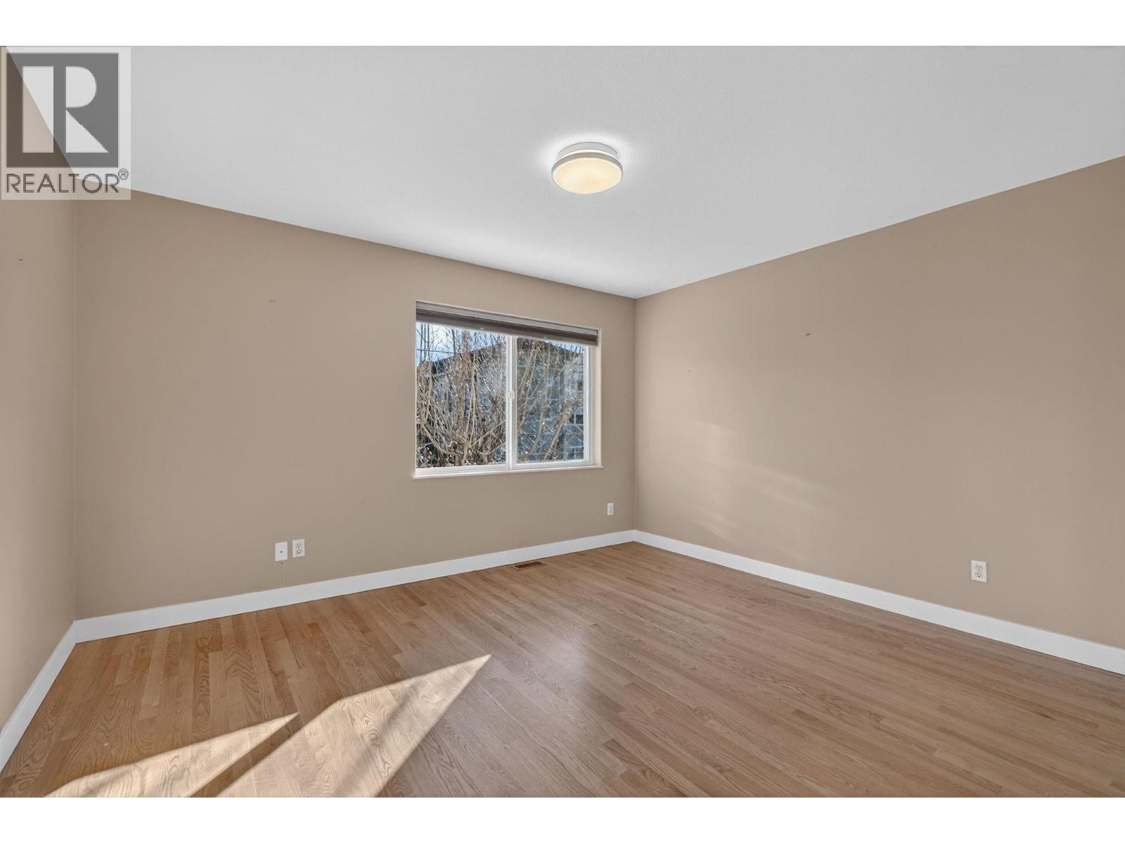 13 1800 Parkview Crescent, Kelowna