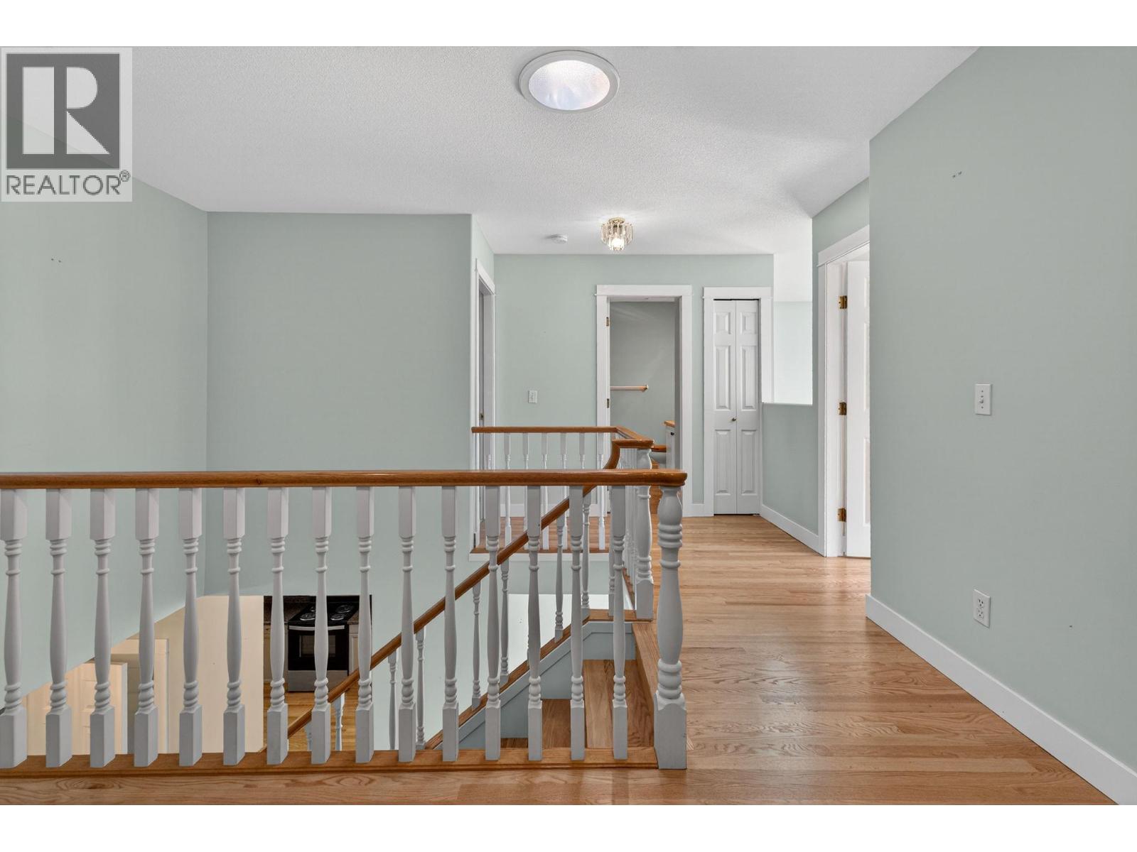 13 1800 Parkview Crescent, Kelowna