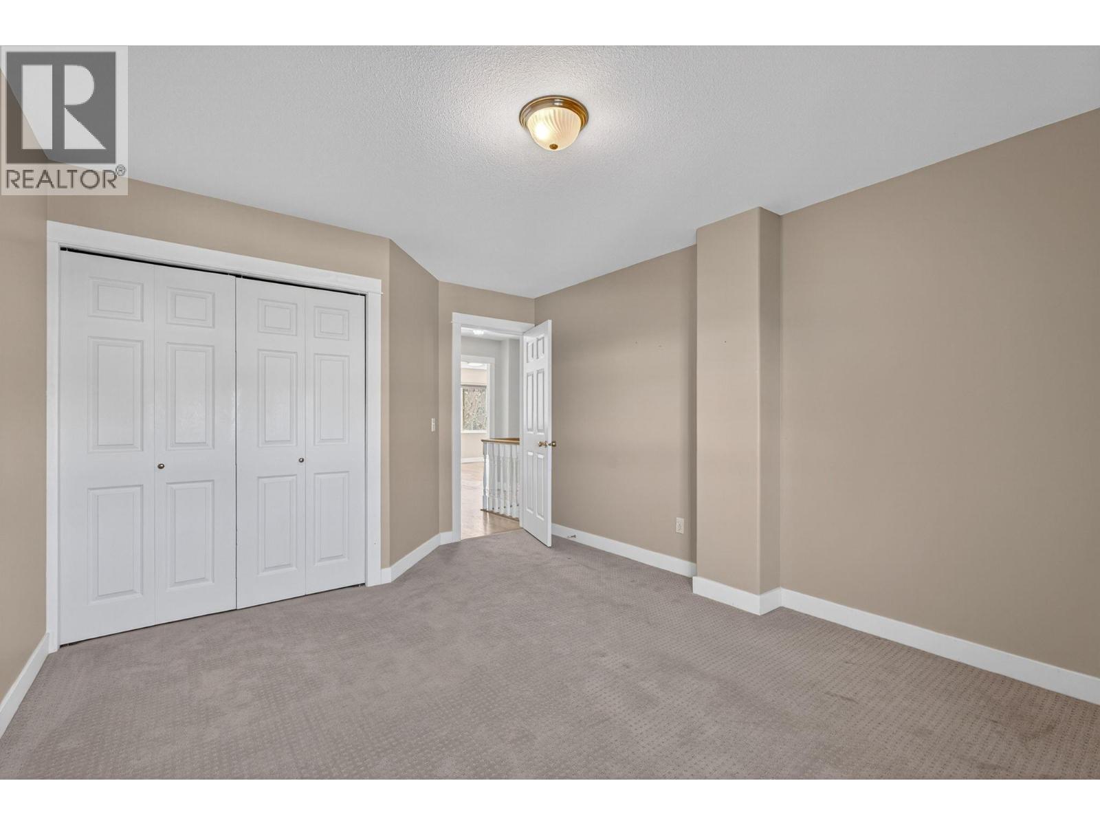 #13 1800 Parkview Crescent Lot# SL13 - 32