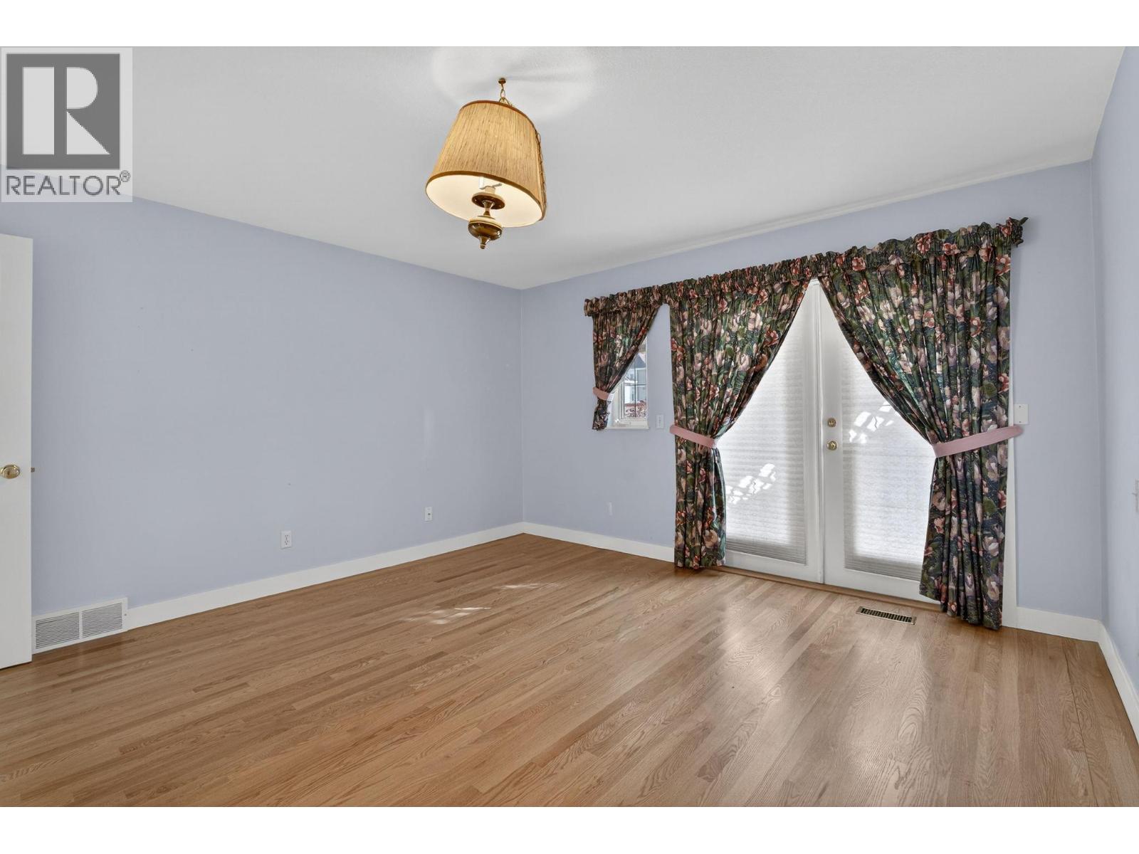 #13 1800 Parkview Crescent Lot# SL13 - 22