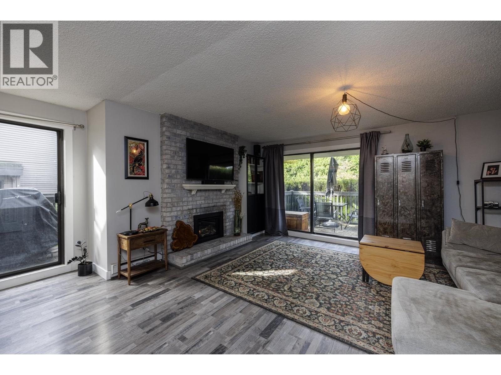 3132 LONSDALE AVENUE, North Vancouver