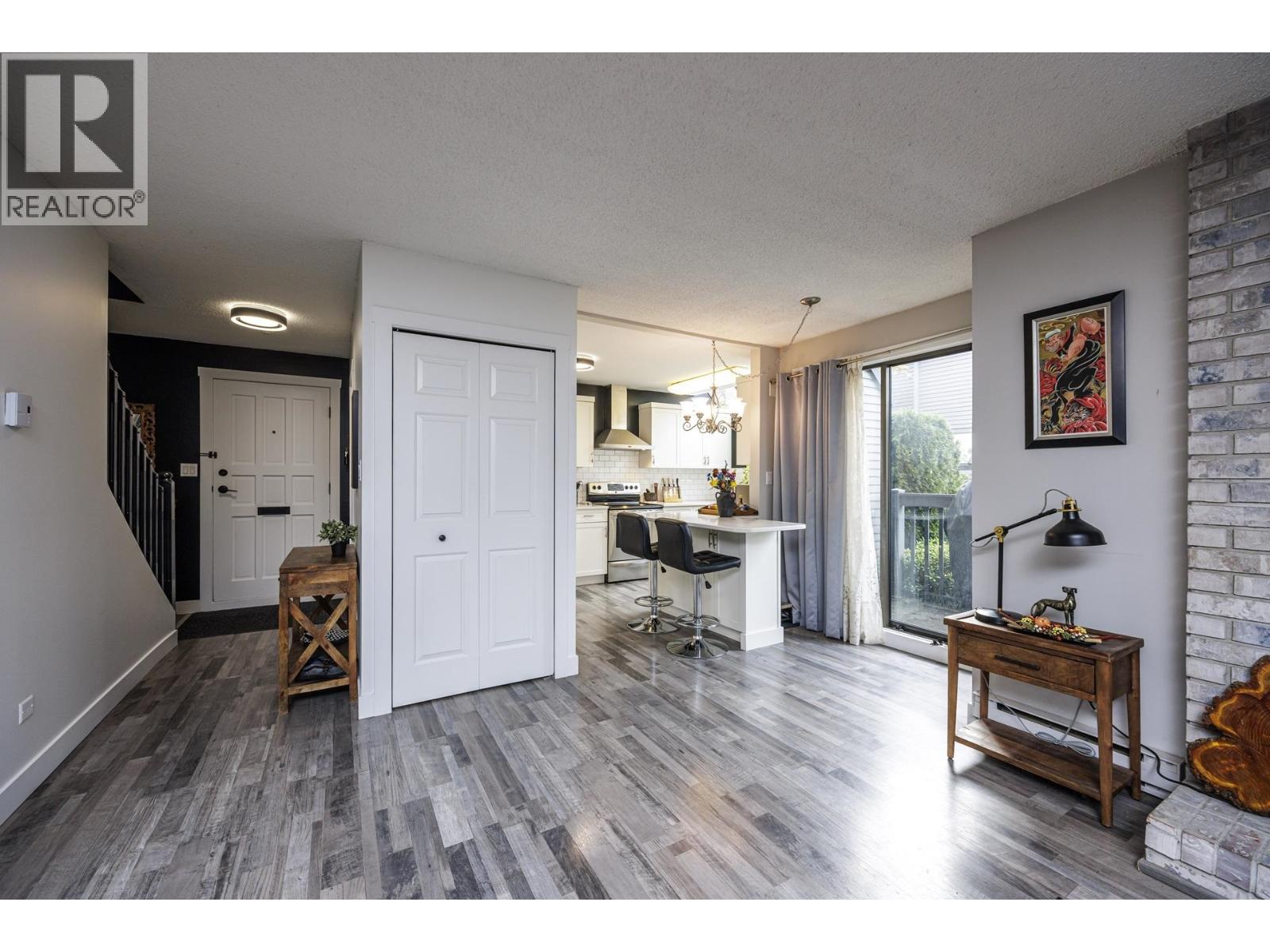 3132 LONSDALE AVENUE, North Vancouver