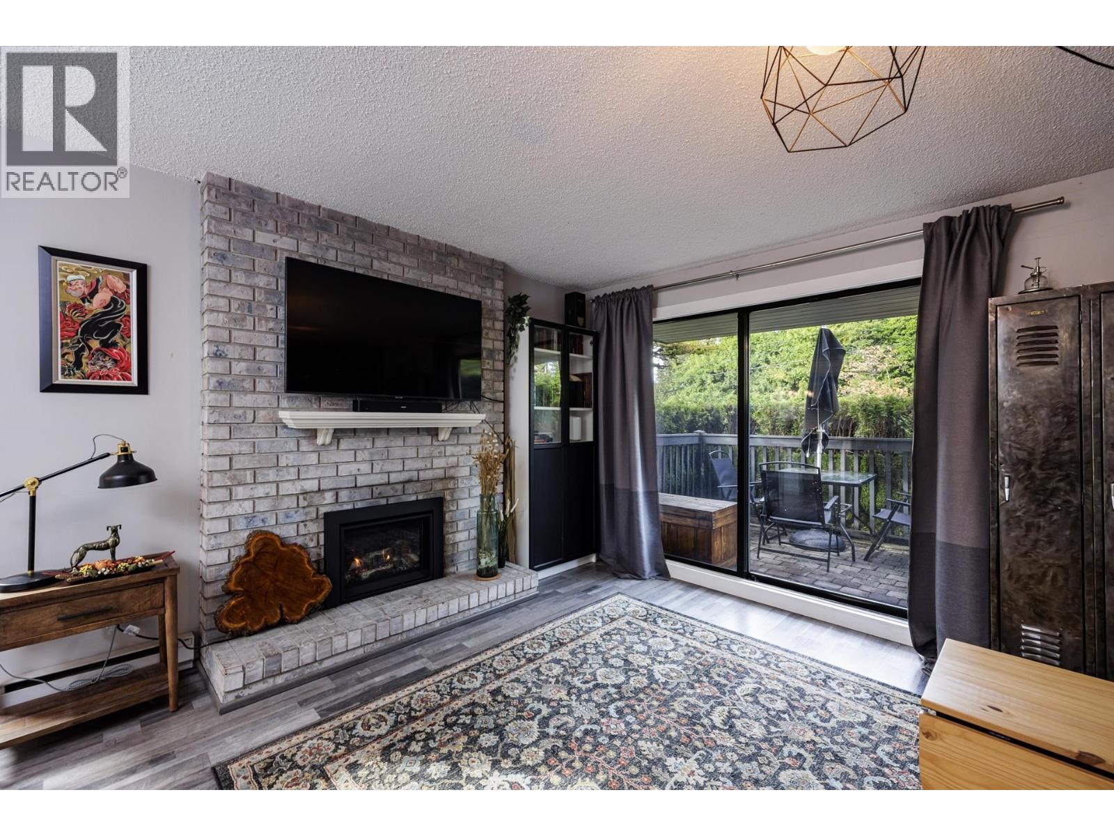 3132 LONSDALE AVENUE, North Vancouver