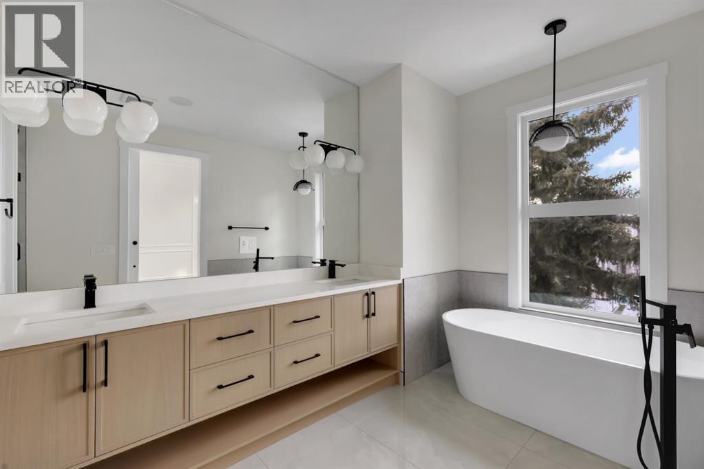 Single Family House for Sale in   Avenue Capitol Hill Calgary 