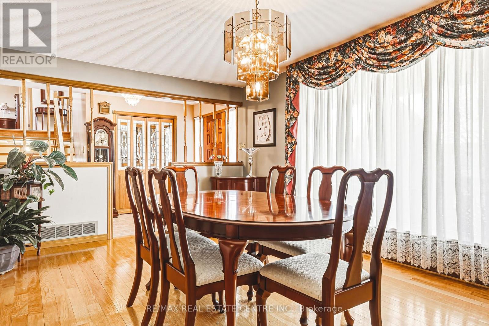 53 GLOVER ROAD - 12