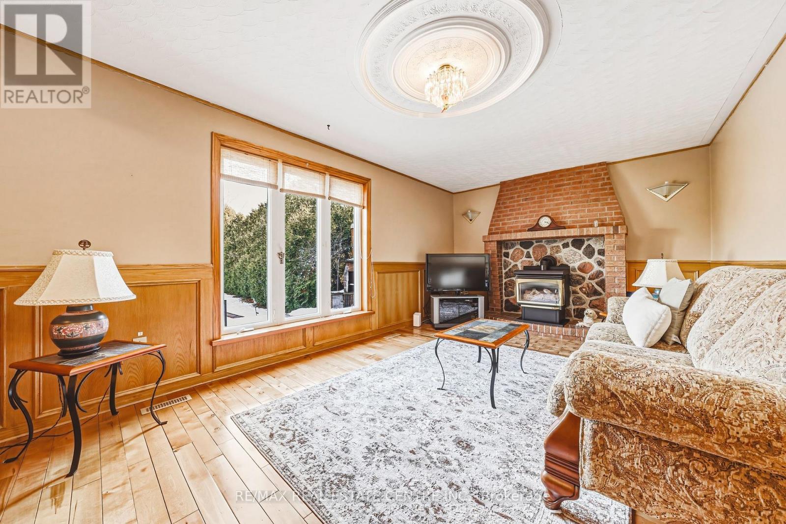 53 GLOVER ROAD - 21