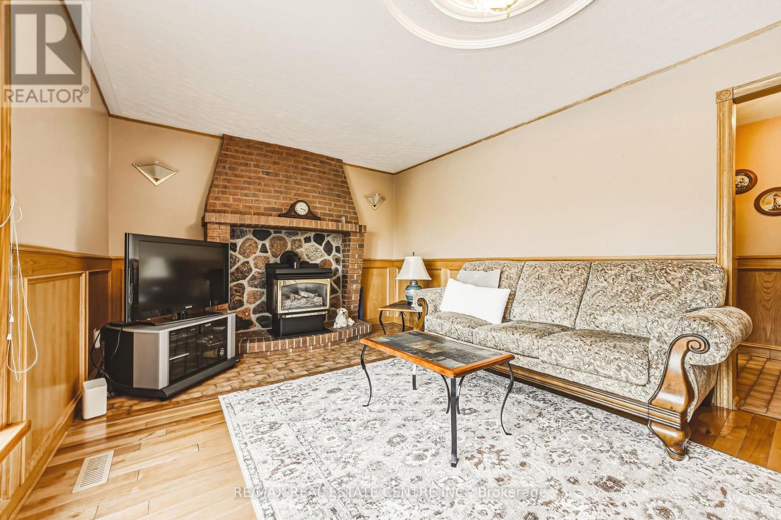 53 GLOVER ROAD - 22