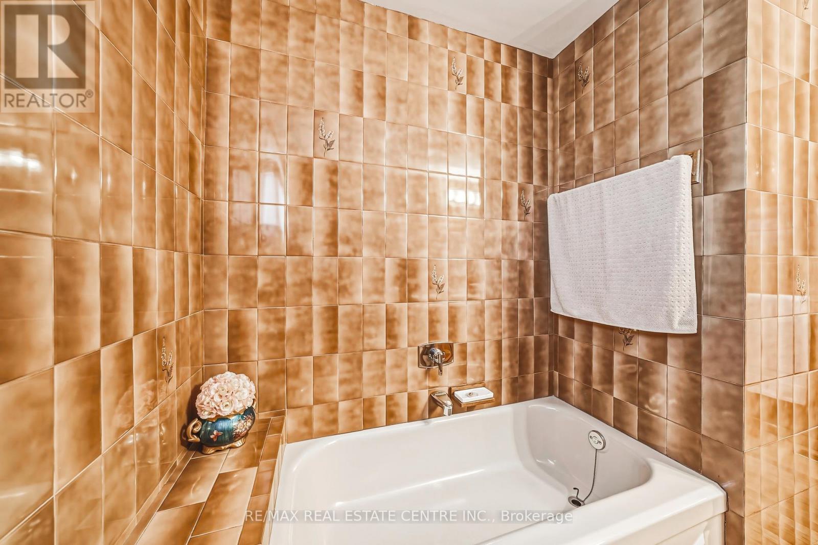 53 GLOVER ROAD - 28